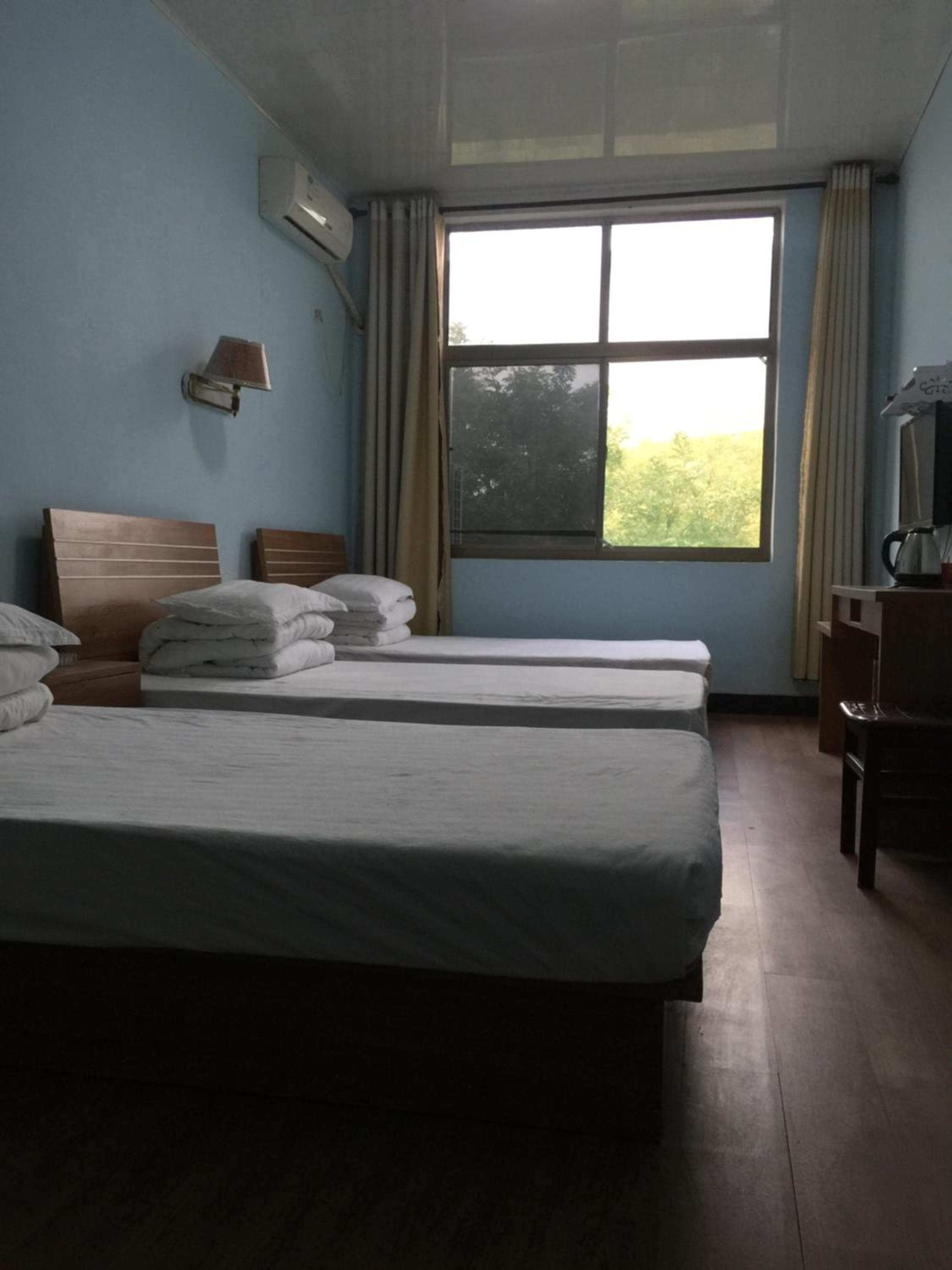 Huashan International Youth Hostel