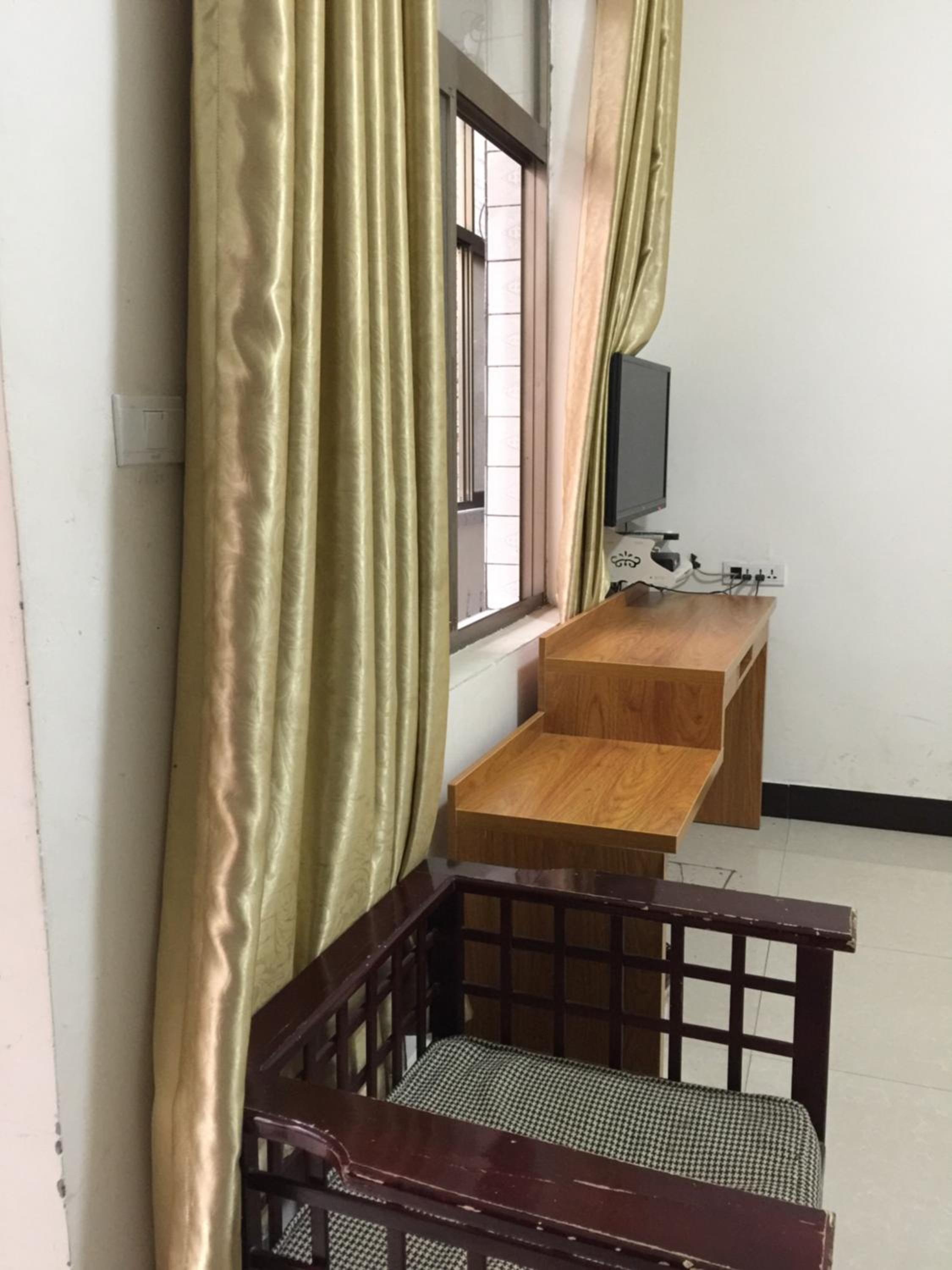 Huashan International Youth Hostel