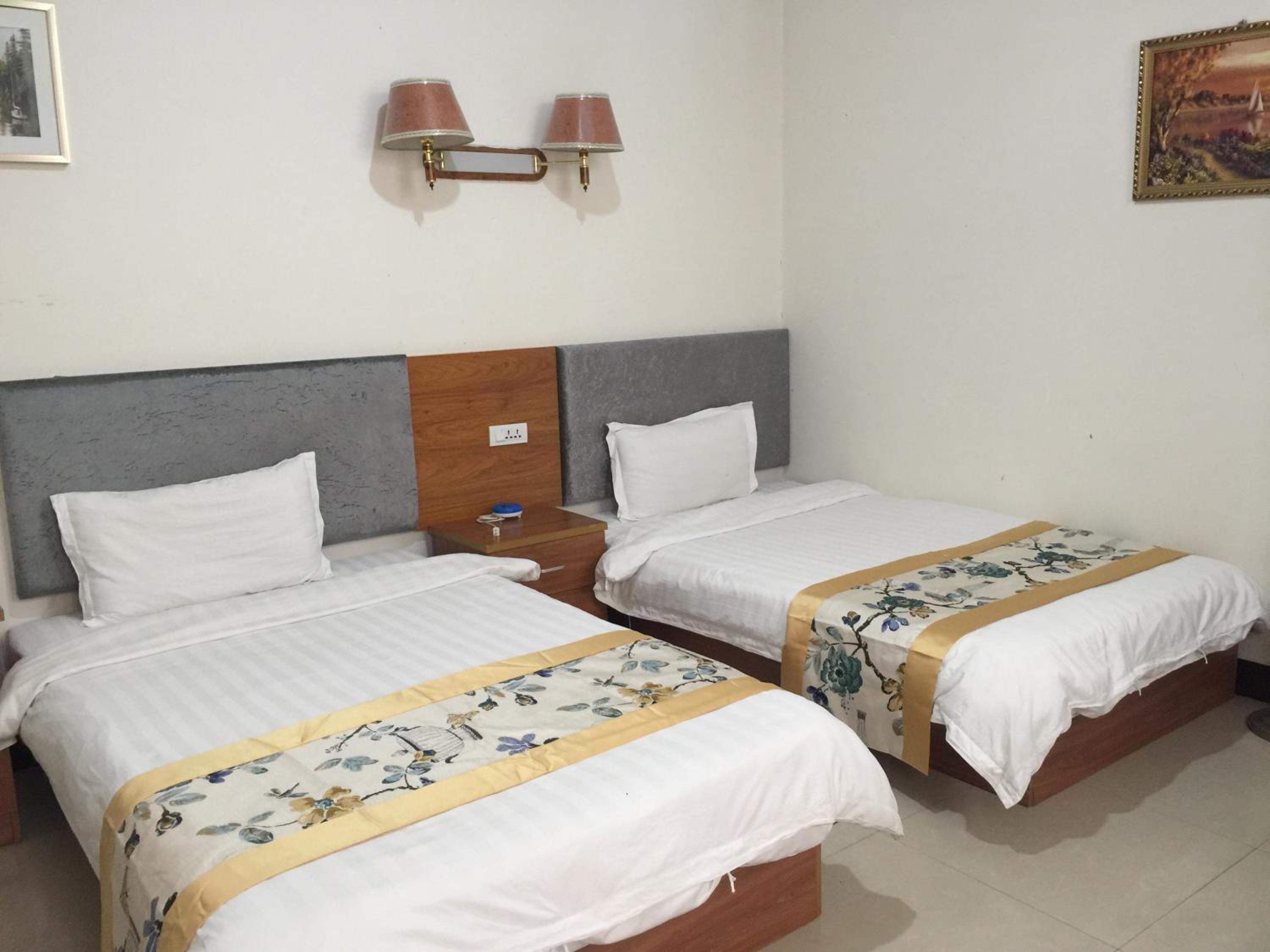 Huashan International Youth Hostel