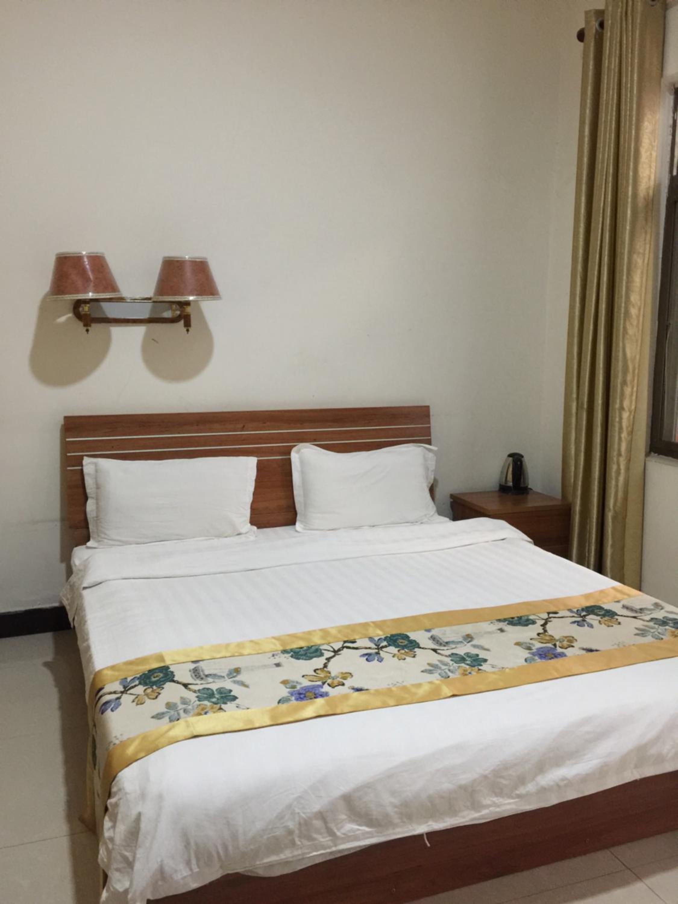 Huashan International Youth Hostel