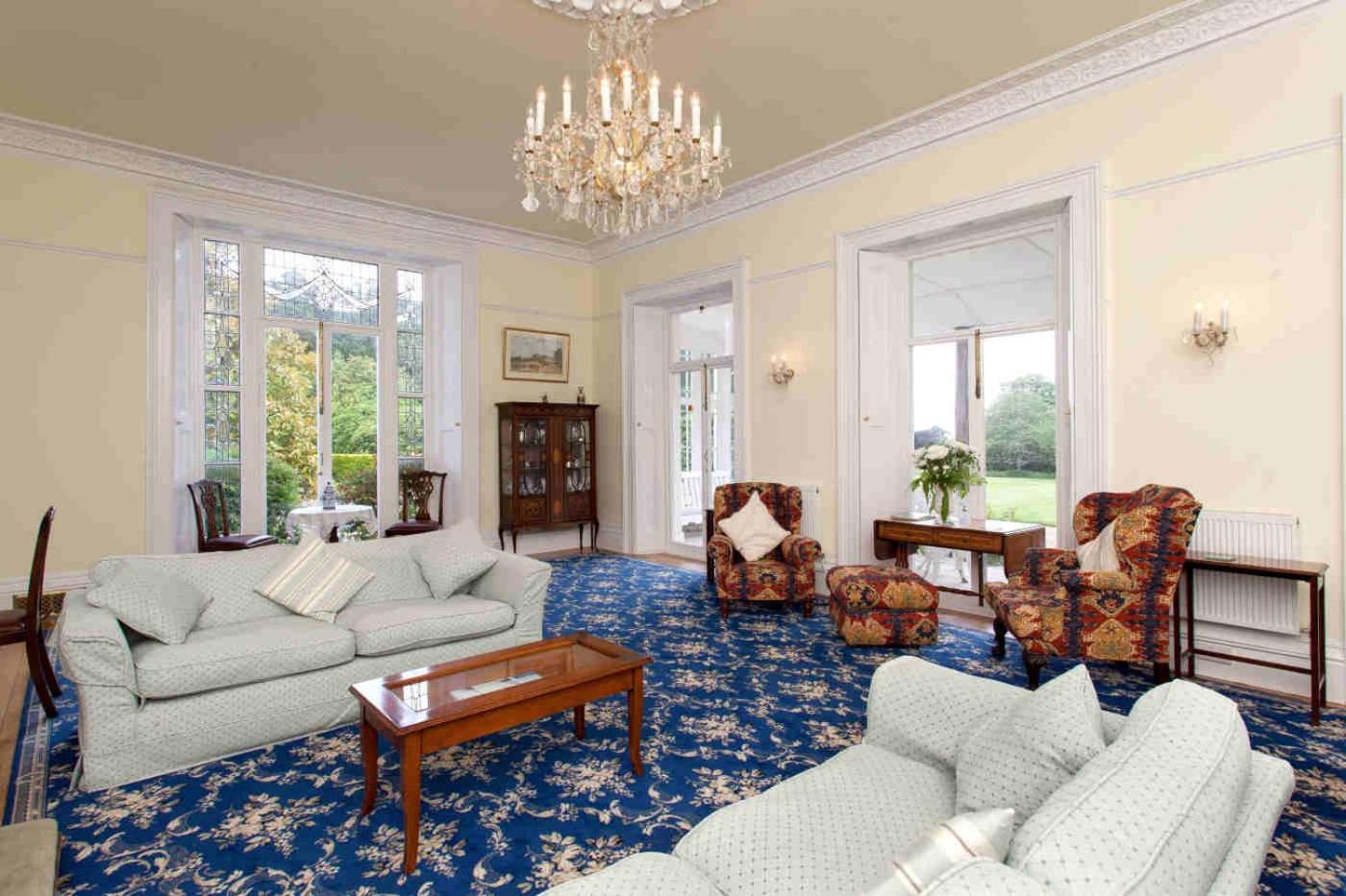 Hollybank House