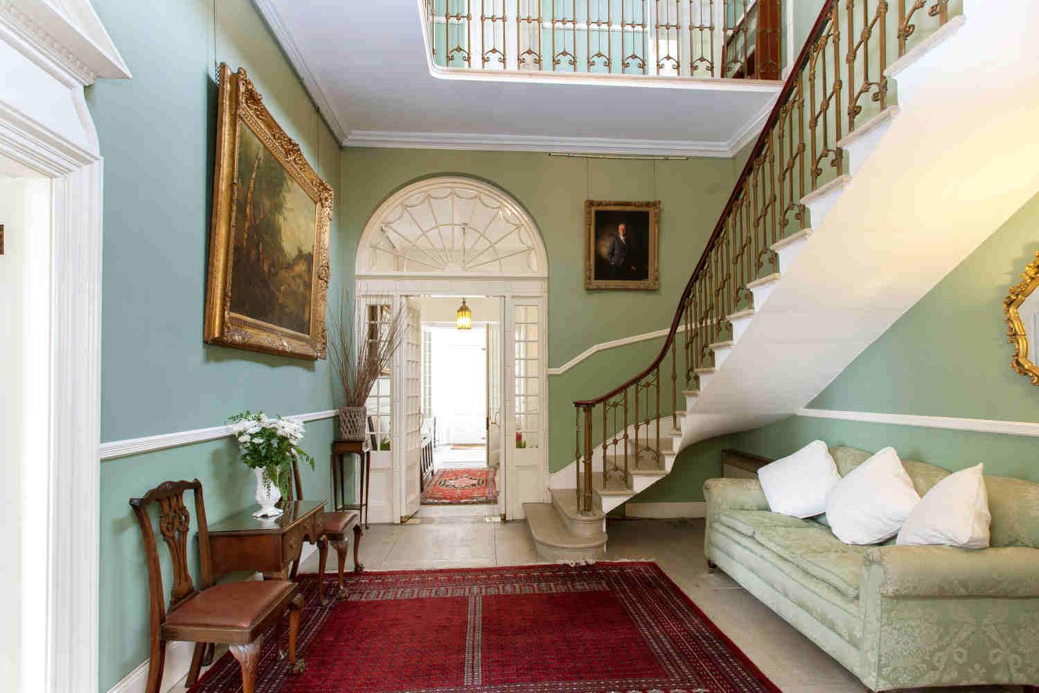 Hollybank House