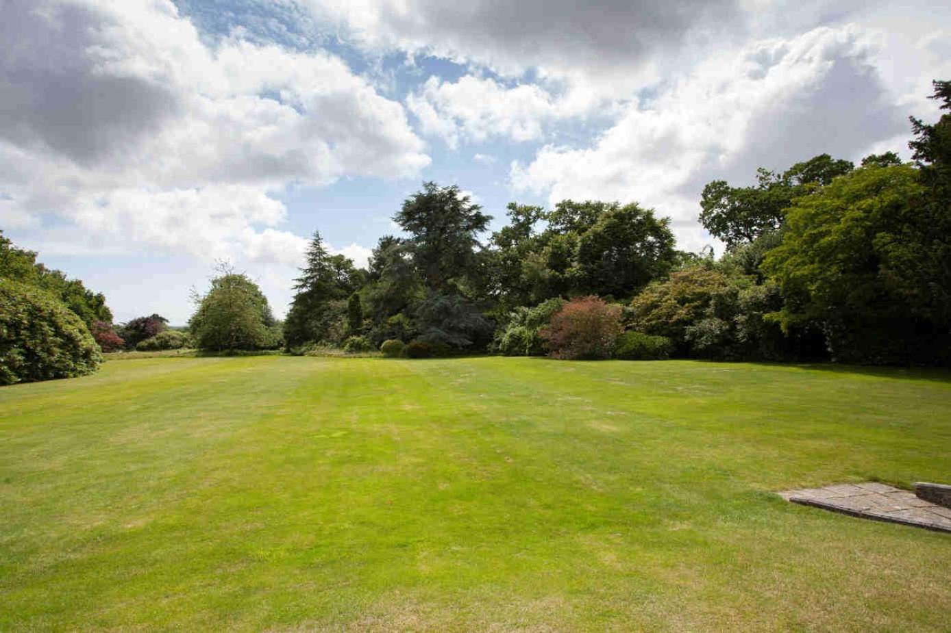 Hollybank House