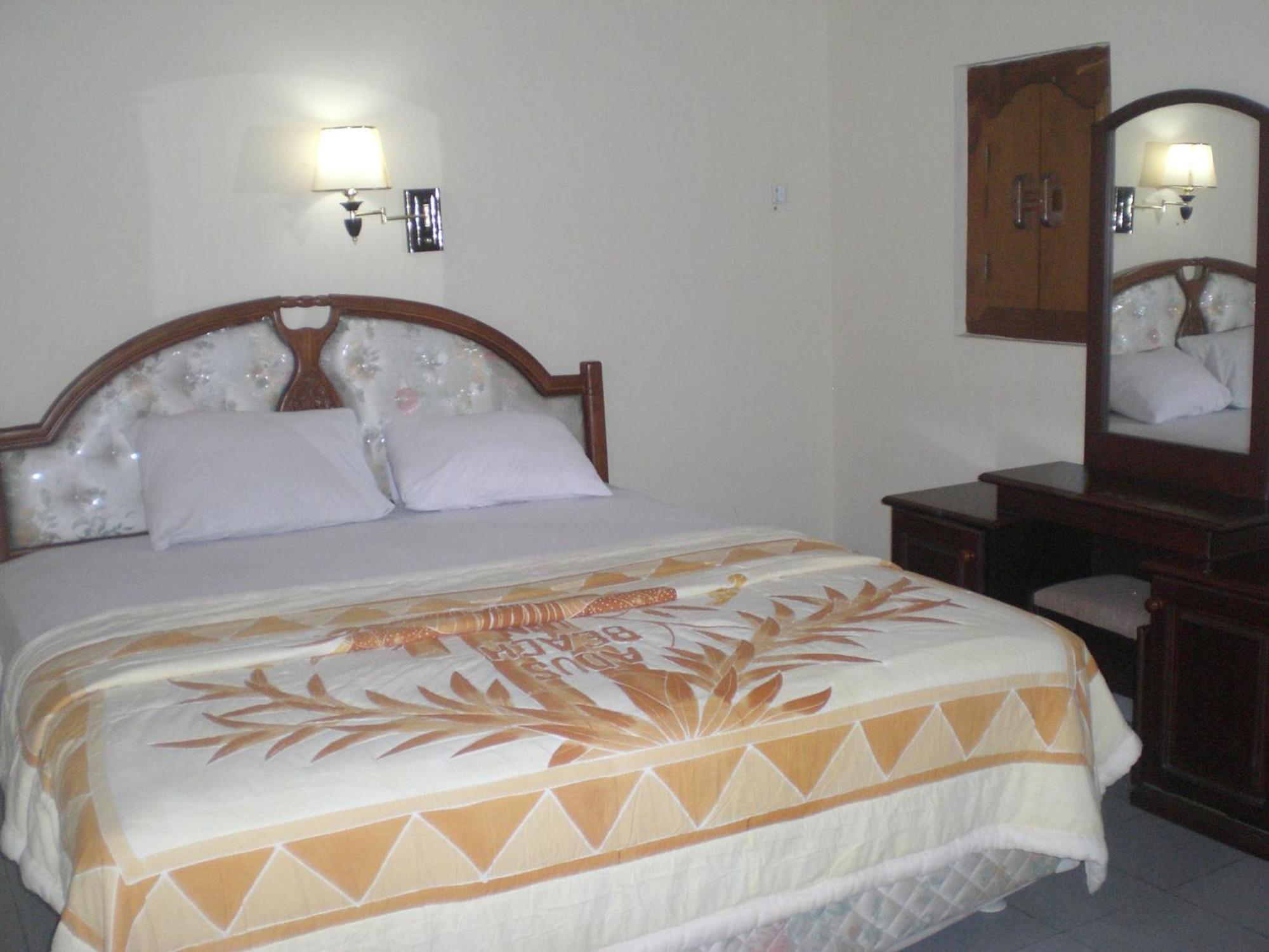 Adus Beach Inn