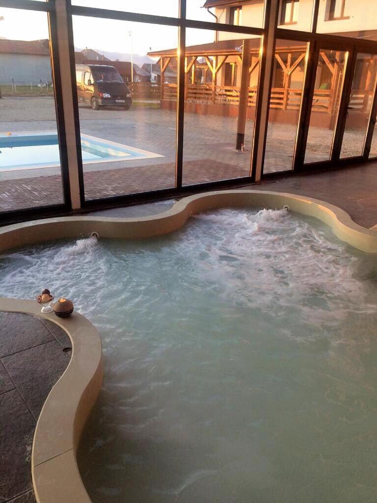 Jacuzzi