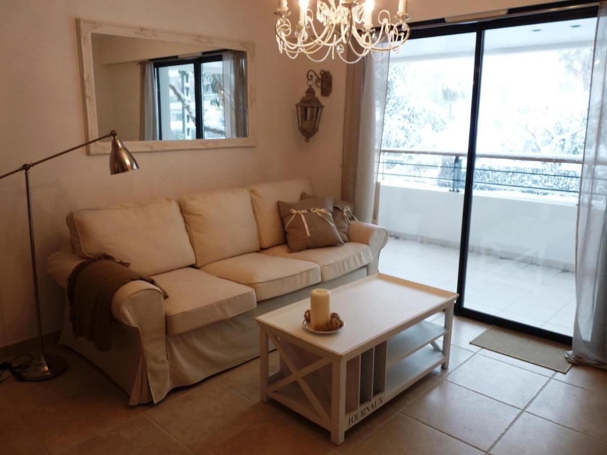 Elegant two bedroom apartment with modern design and terrace close to beaches and Cannes center 546 photo 3