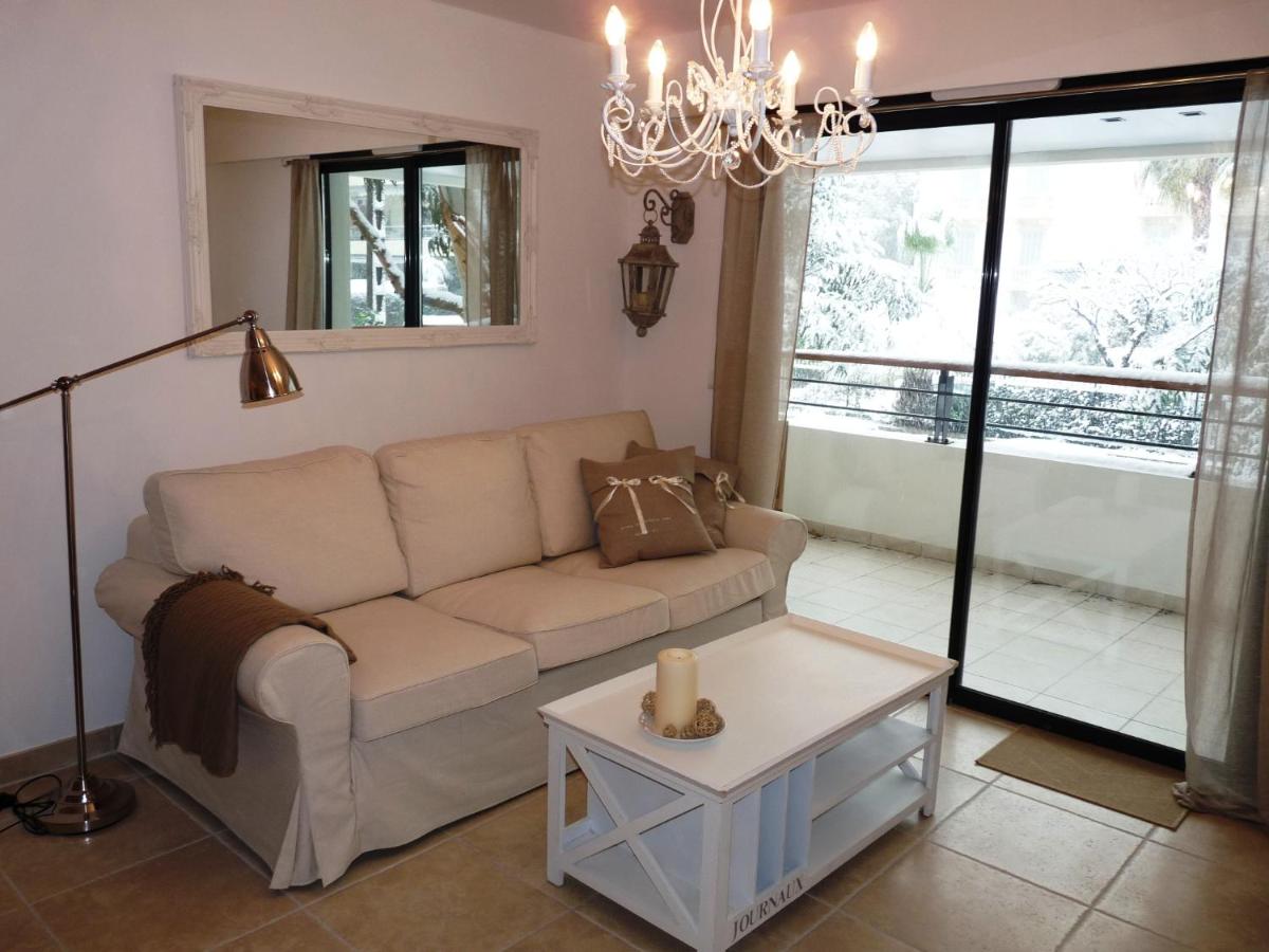 Elegant two bedroom apartment with modern design and terrace close to beaches and Cannes center 546 photo 2