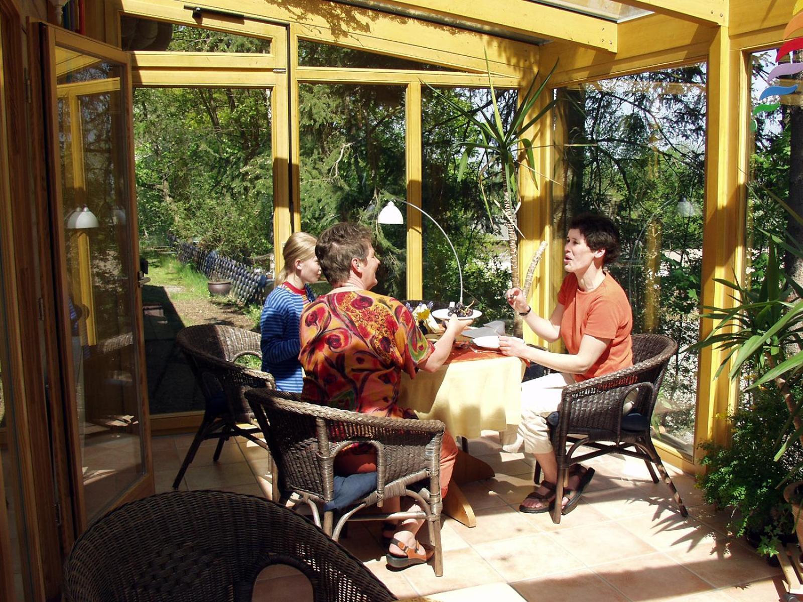 Frauenpension Arleta - Women only