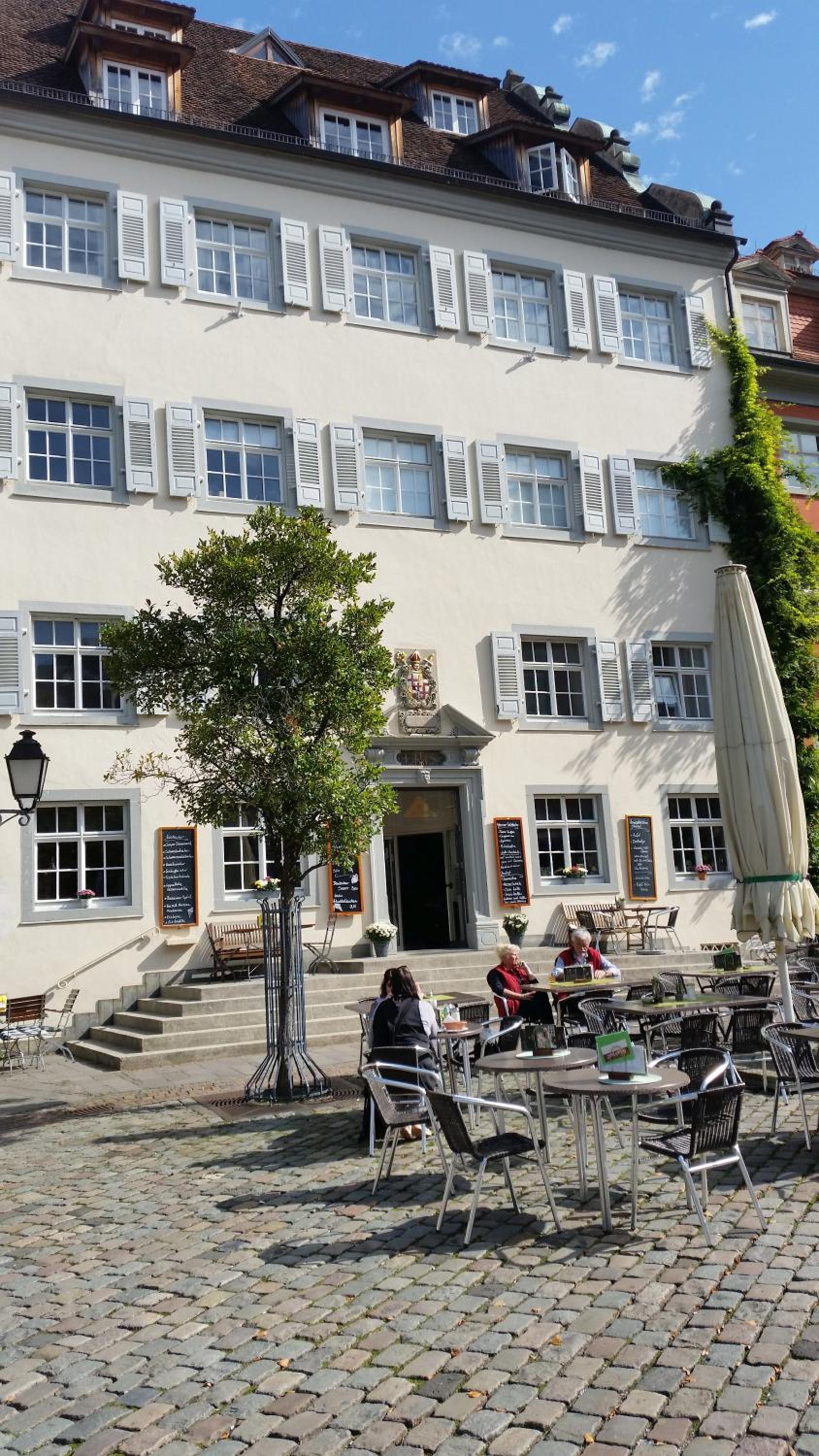 Palais am Schlossplatz
