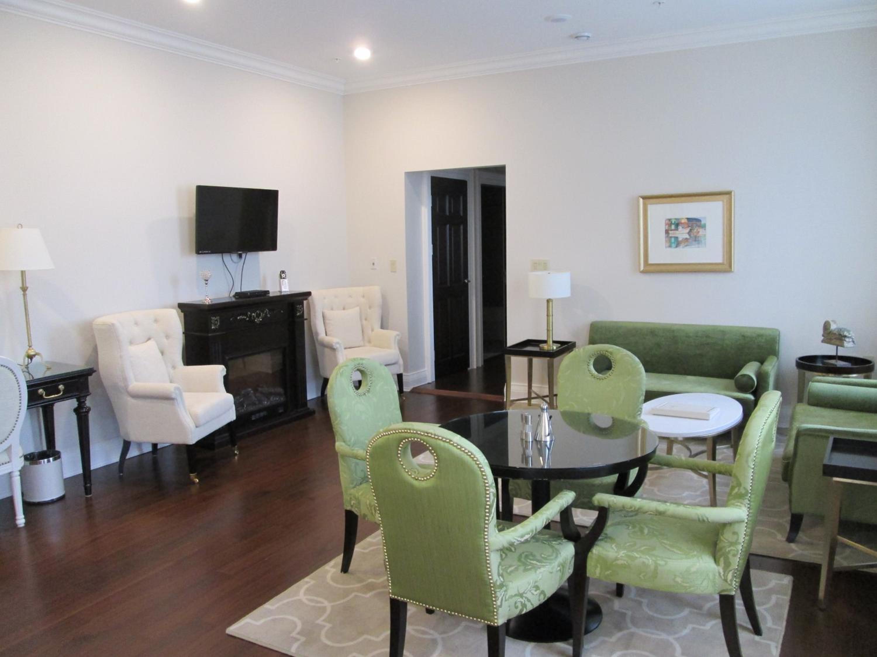 Charlottetown Vacations - Sydney Boutique Inn  Suites - Property Image 5