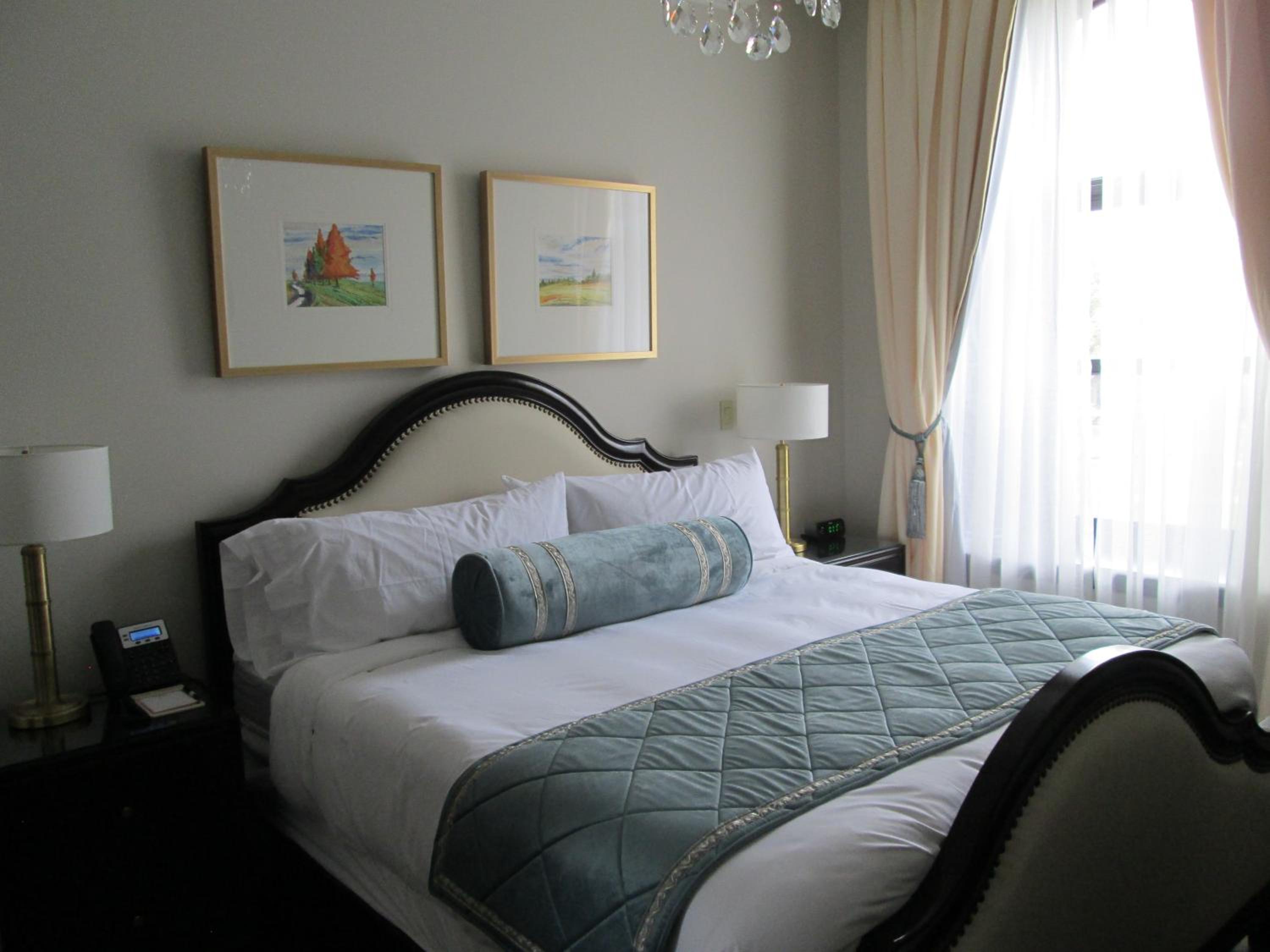 Charlottetown Vacations - Sydney Boutique Inn  Suites - Property Image 4