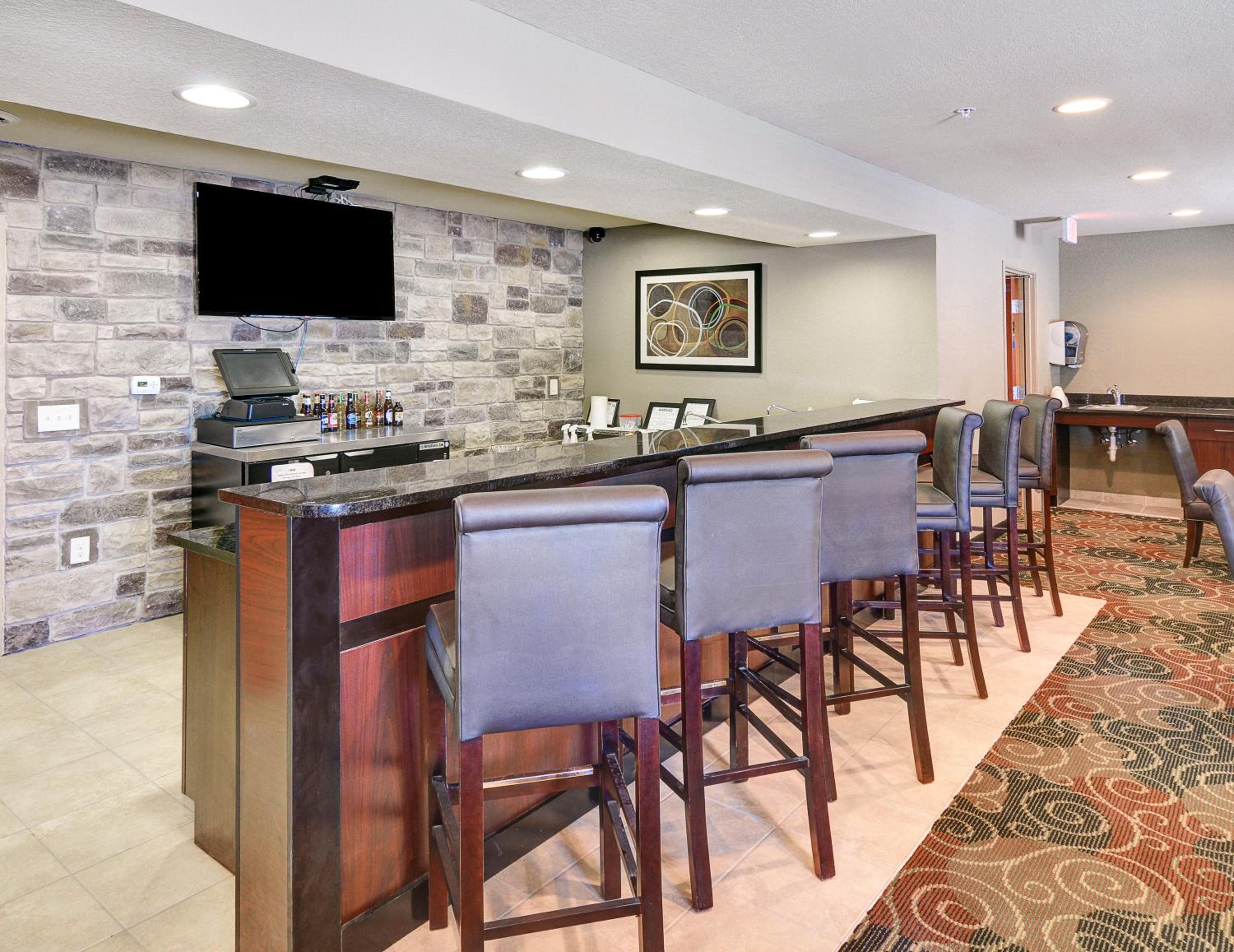 Cobblestone Inn & Suites - Big Lake