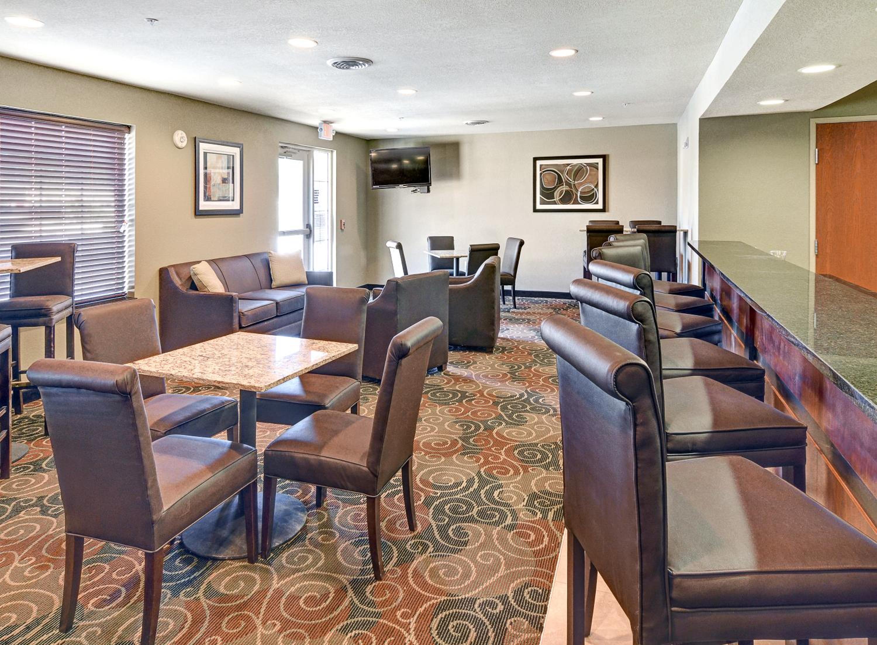 Cobblestone Inn & Suites - Big Lake