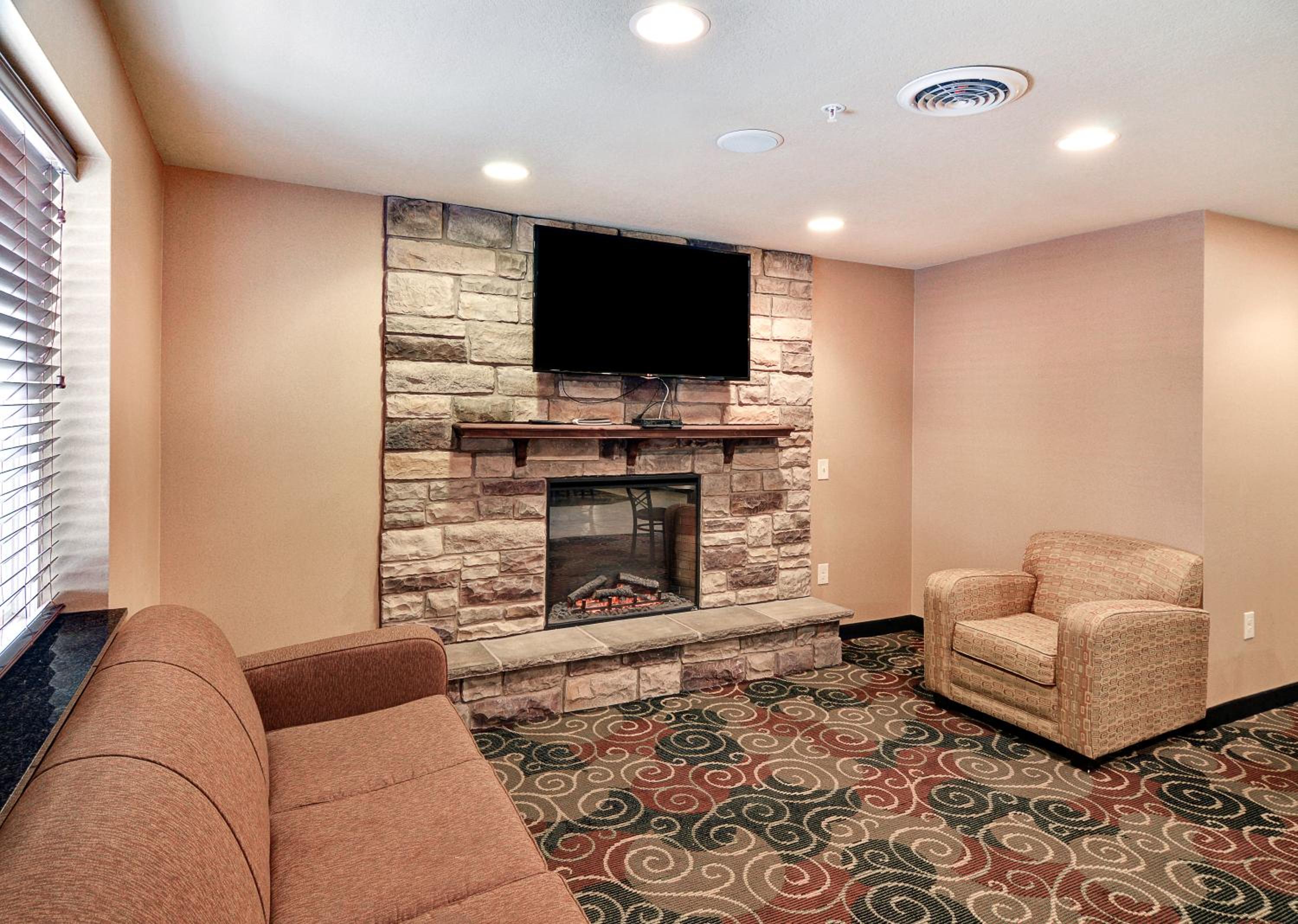 Cobblestone Inn & Suites - Big Lake