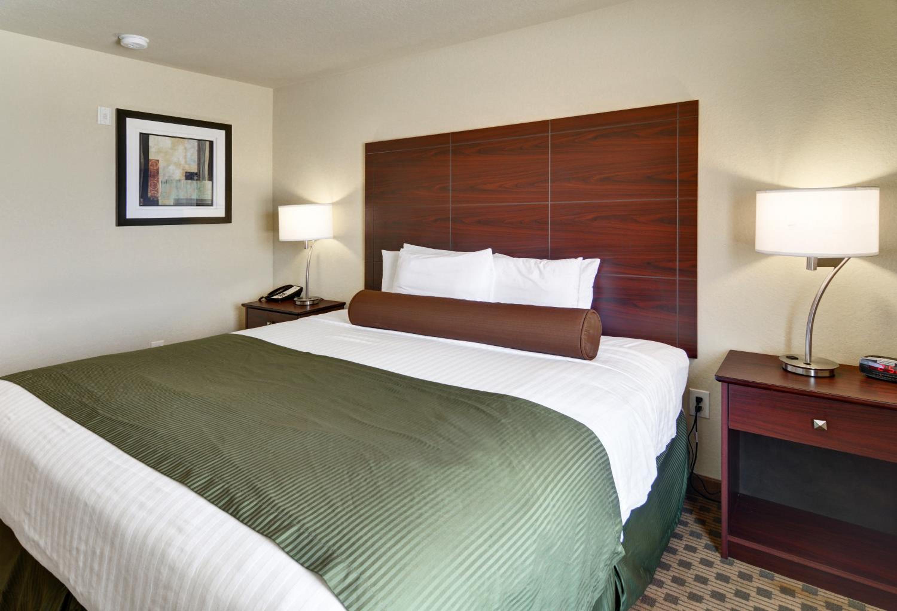 Cobblestone Inn & Suites - Big Lake
