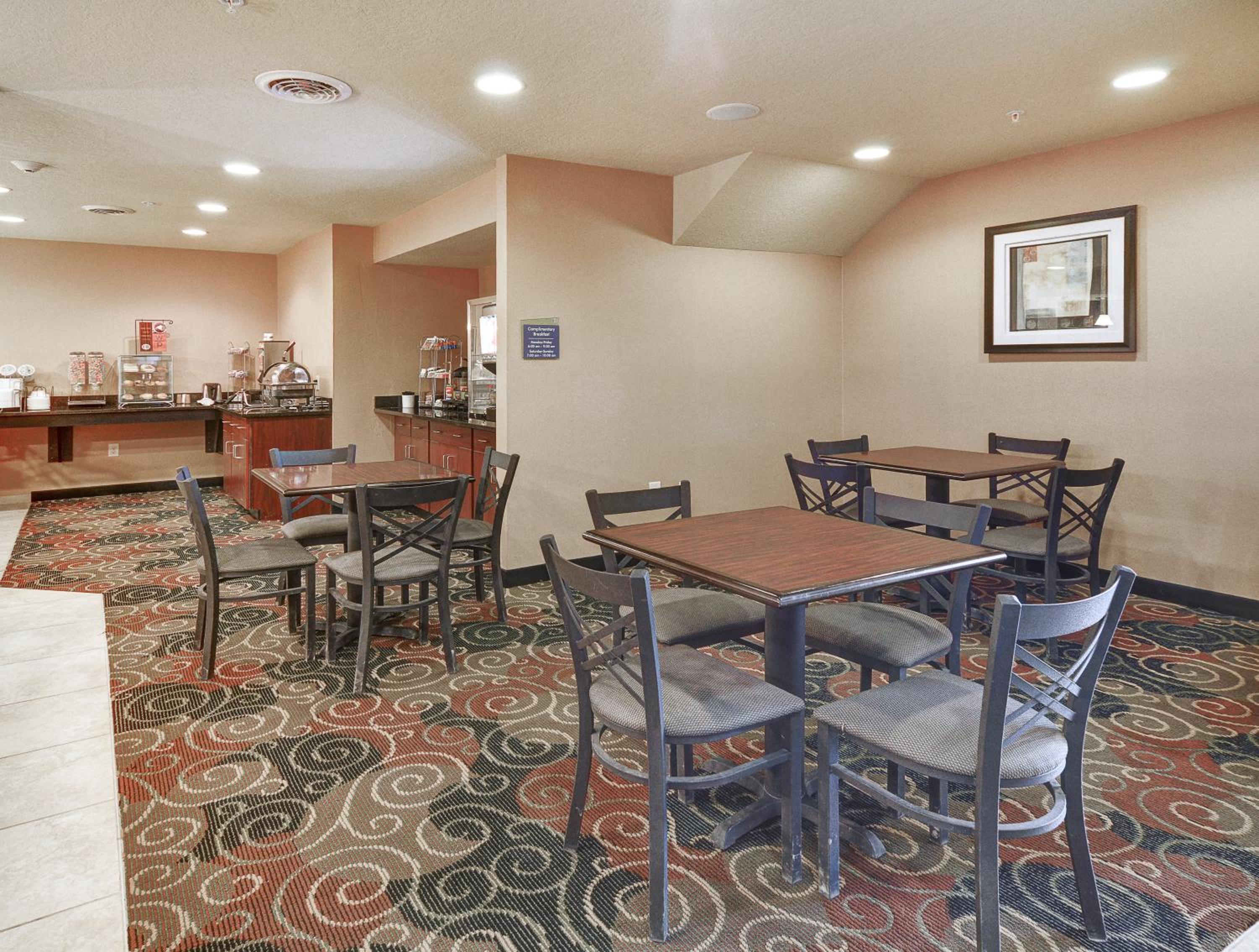 Cobblestone Inn & Suites - Big Lake