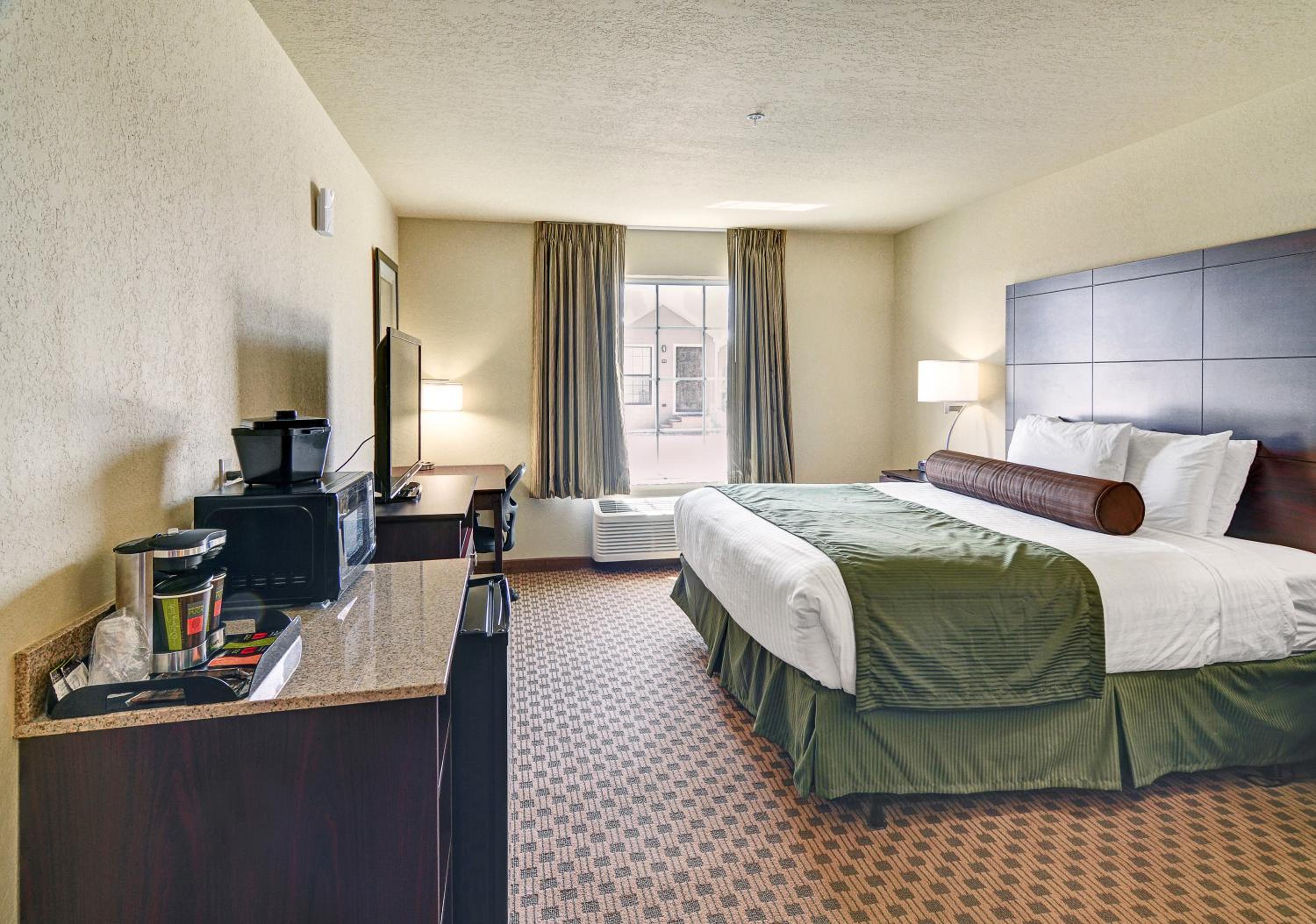 Cobblestone Inn & Suites - Big Lake