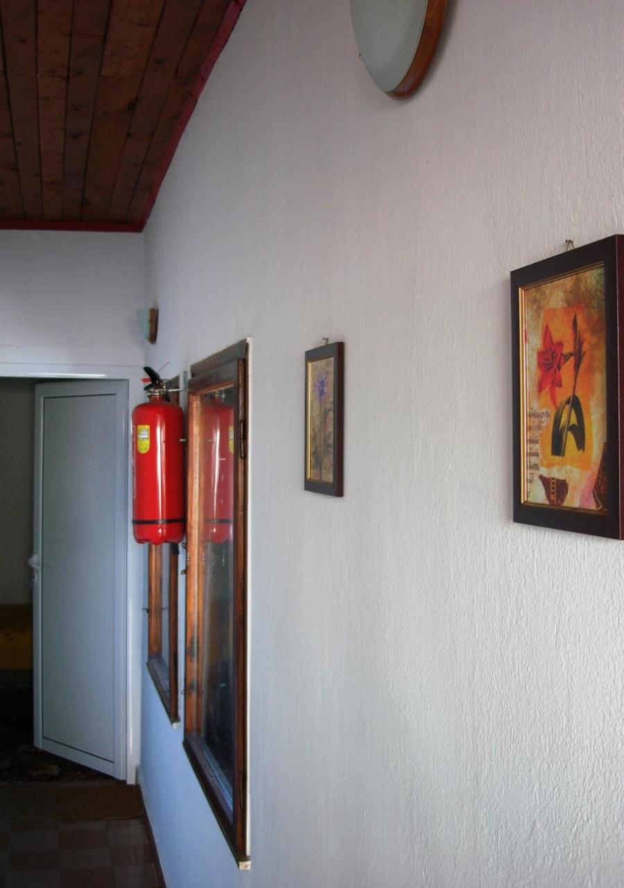 Стаи за гости ОРЕХА Троян Private rooms Oreha