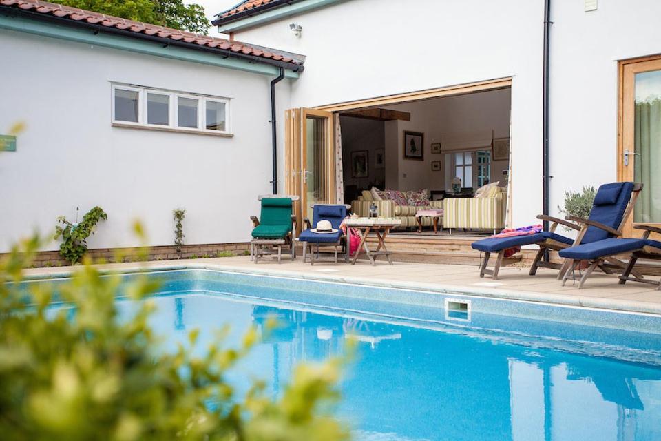 Vicarage House & Pool House view 2