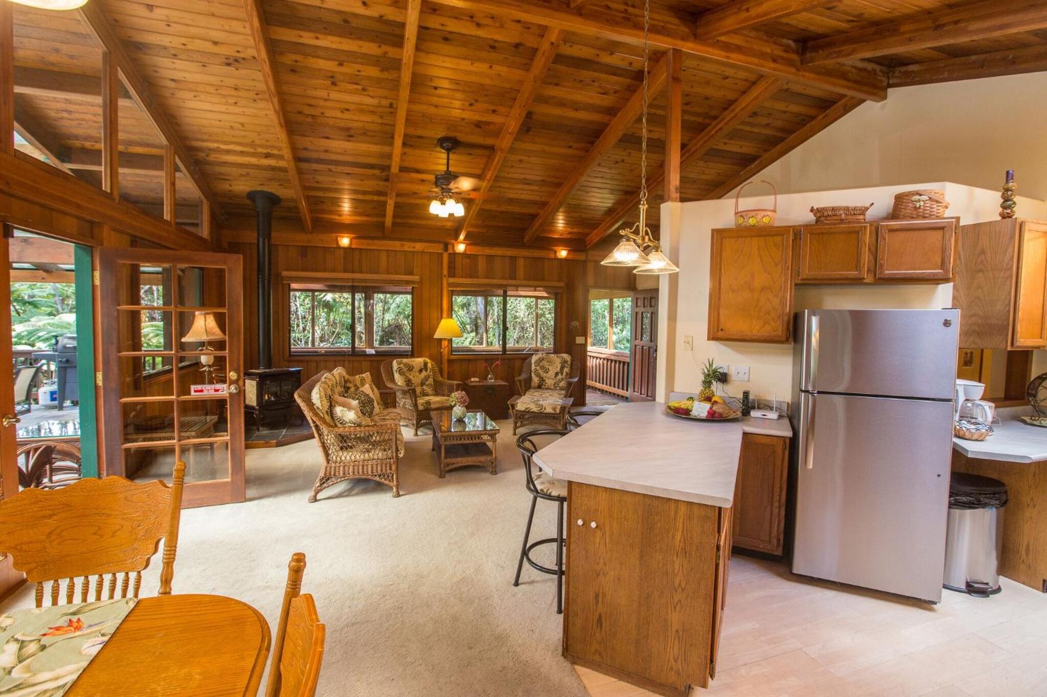 Hale Mauna Loa Upper Level with shared Hot Tub view 5