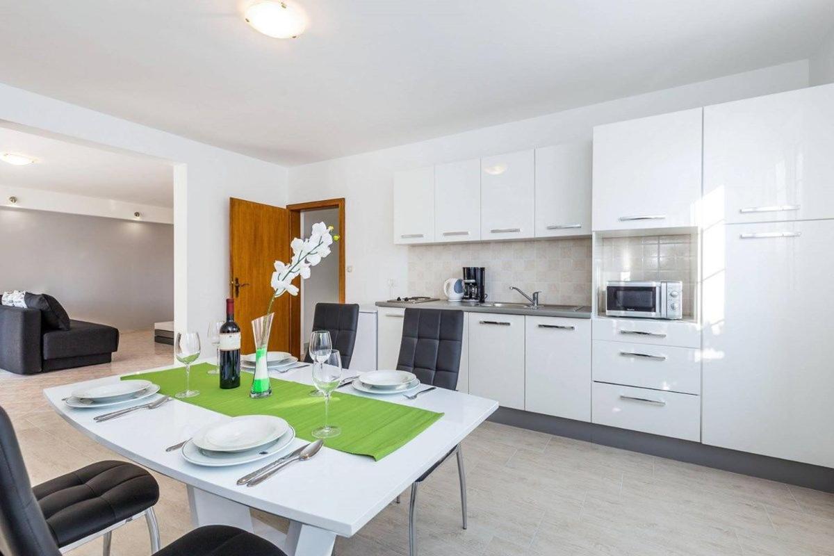 Apartments Villa Ori view 4