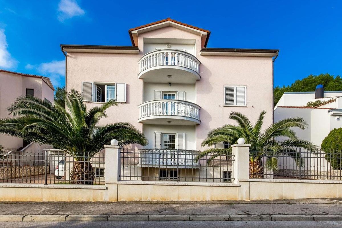 Apartments Villa Ori view 3
