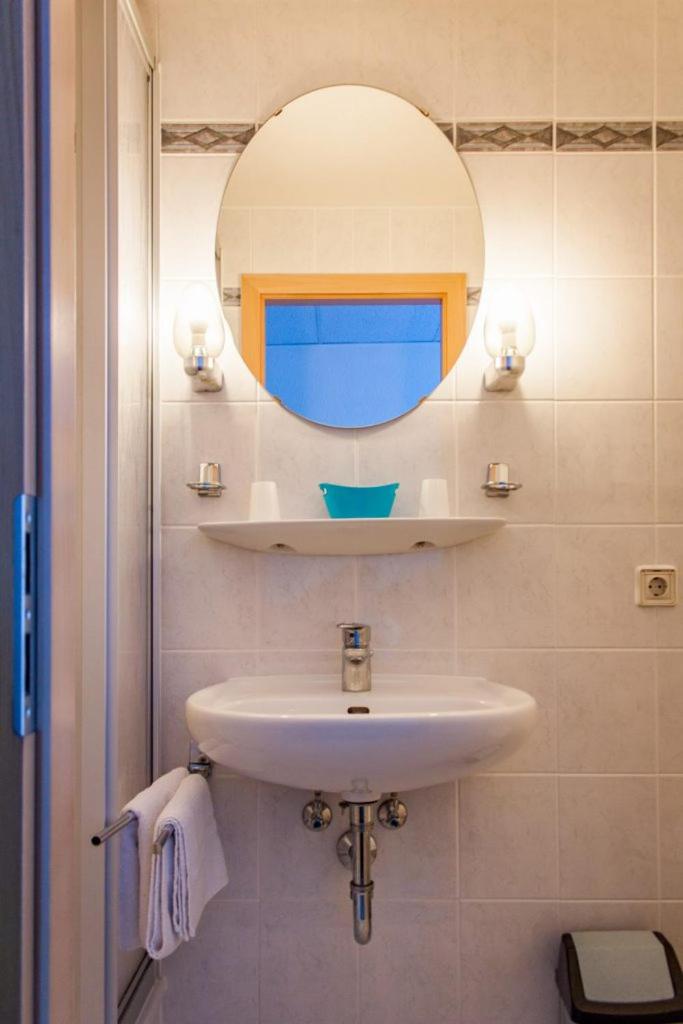 Rumpenerhof en Brunssum — bathroom
