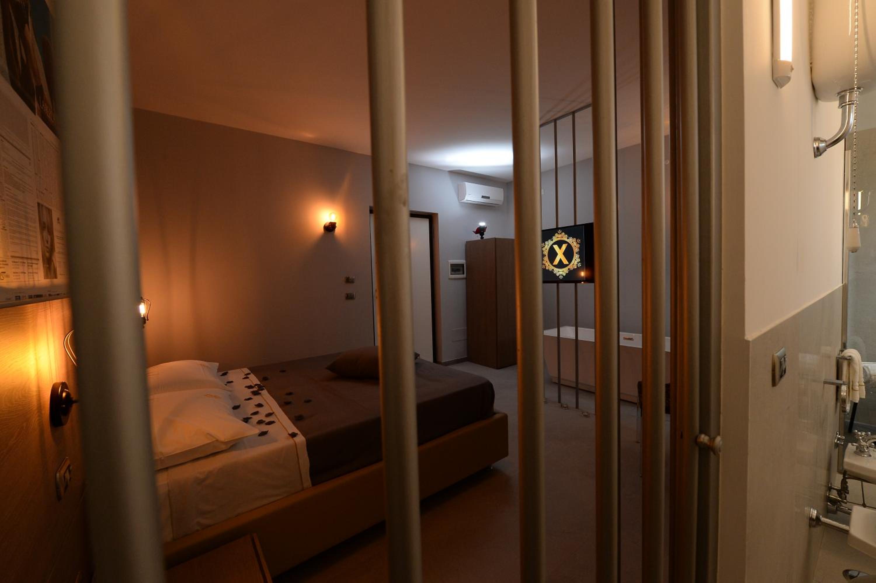 X Hotel