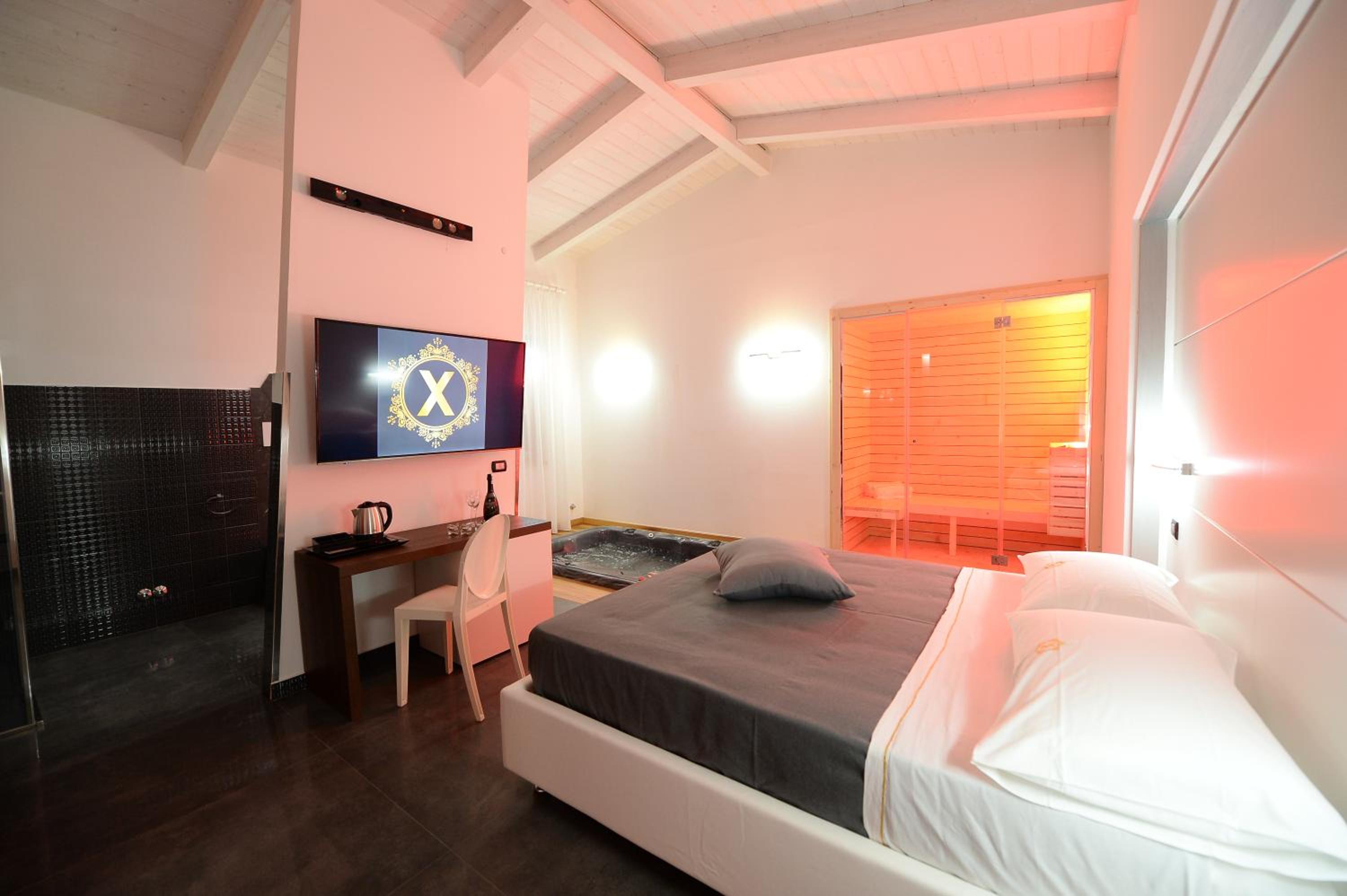 X Hotel