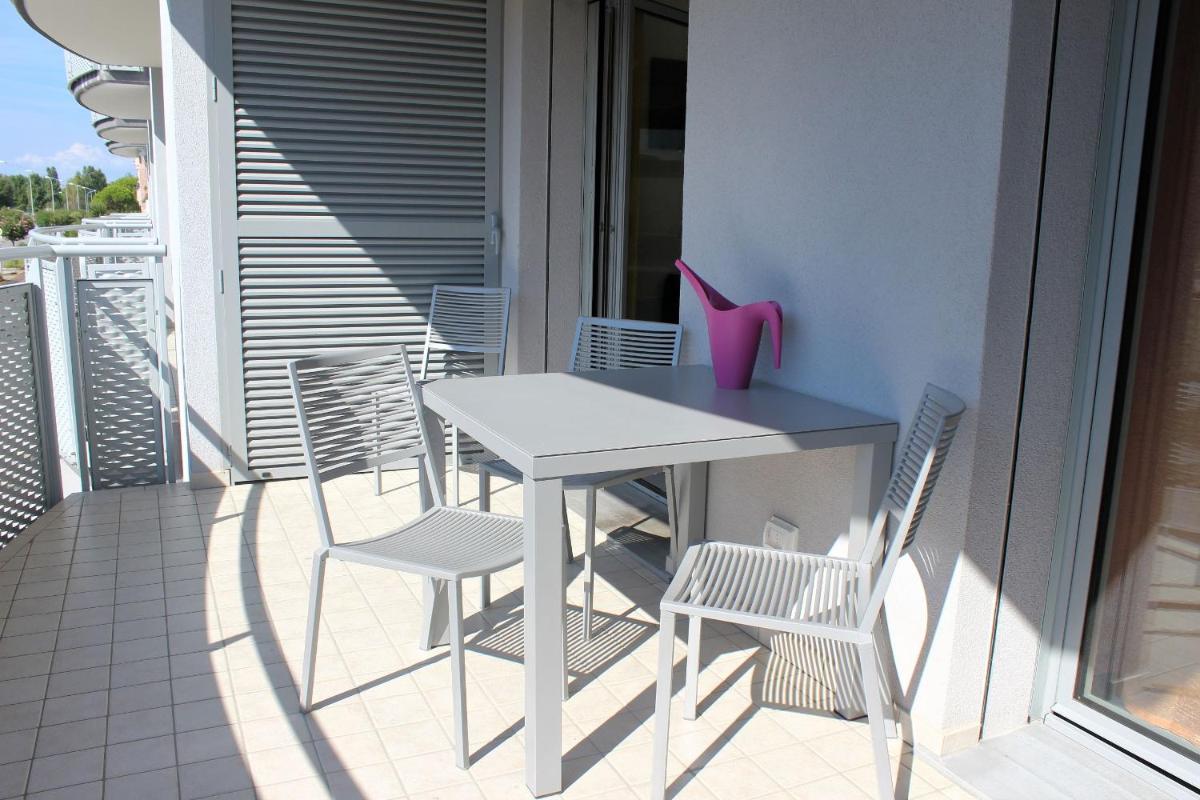 Photo 80
