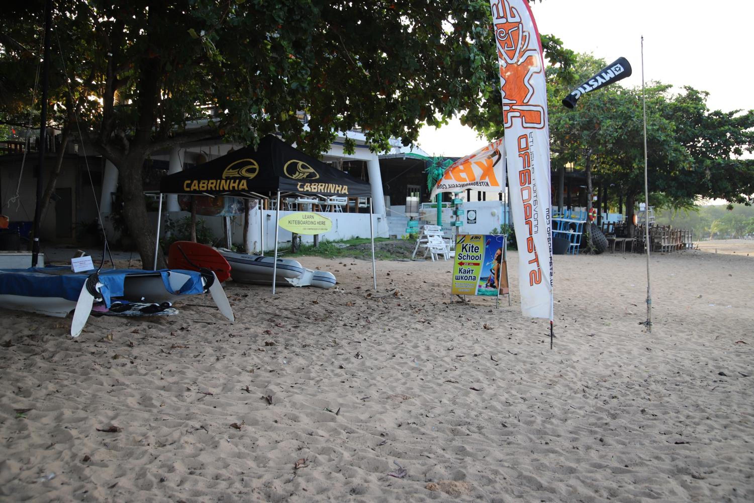 Baan Dhewaran Beachfront Villa