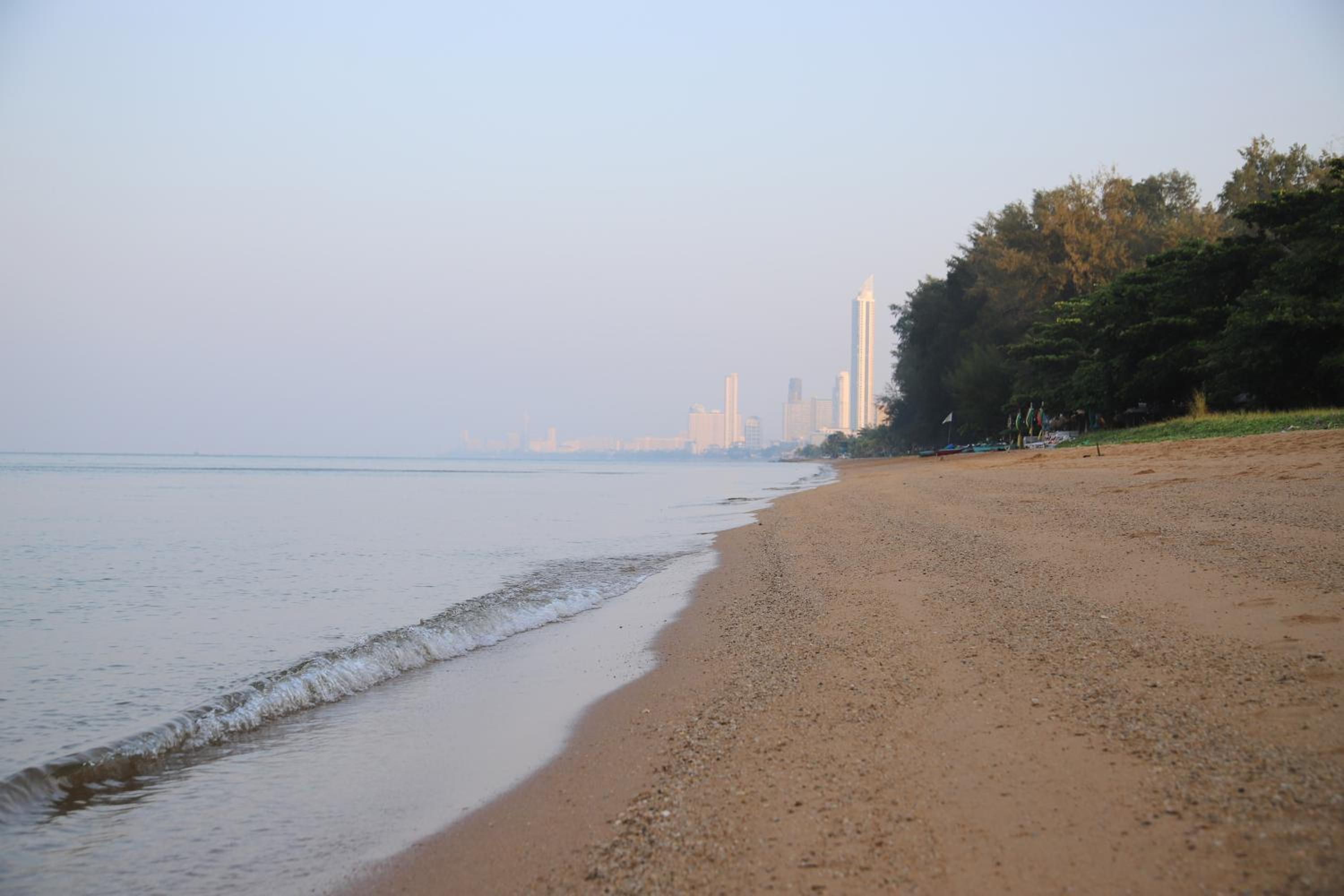 Baan Dhewaran Beachfront Villa