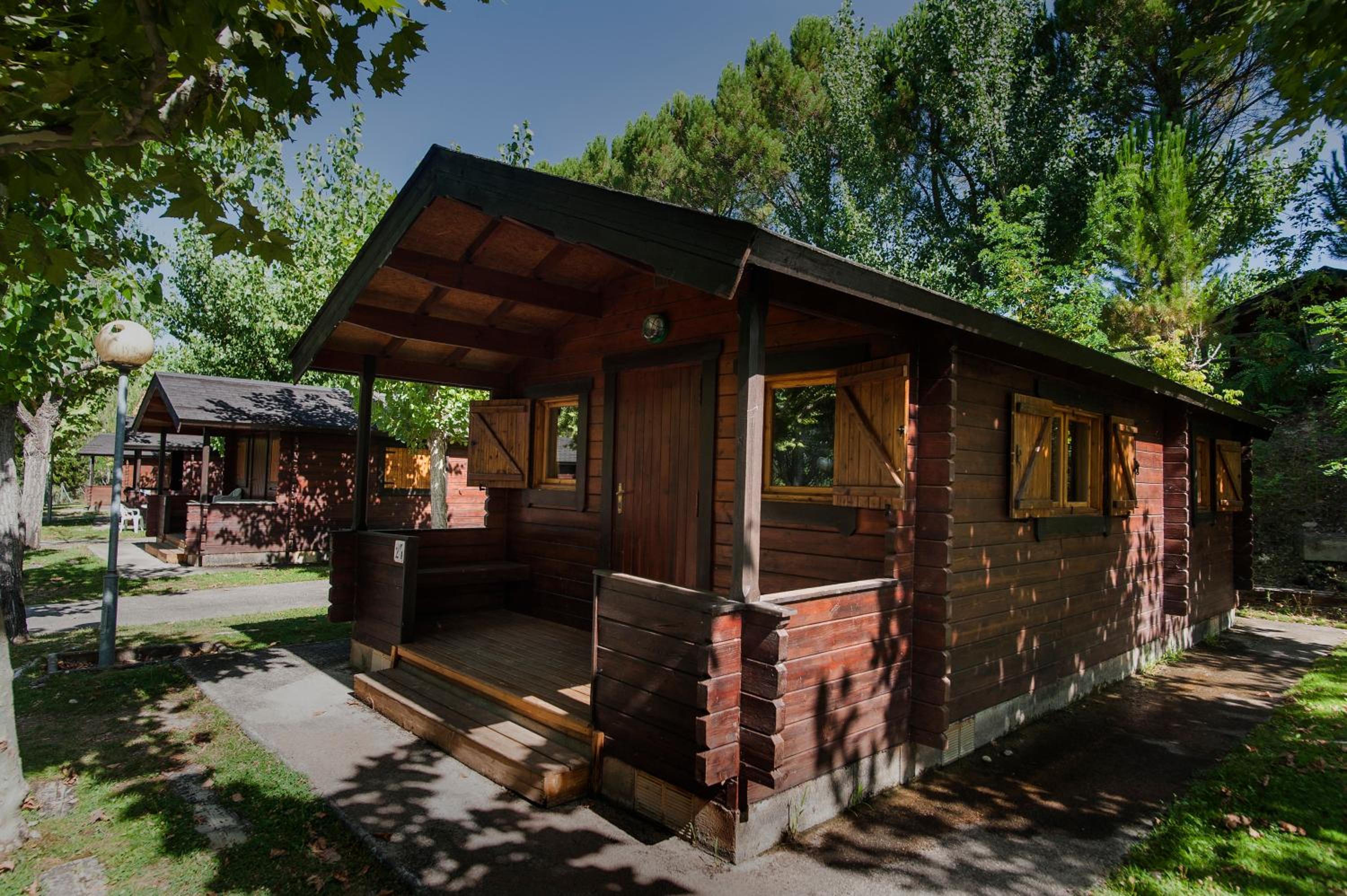 Camping y Bungalow Ligüerre de Cinca,