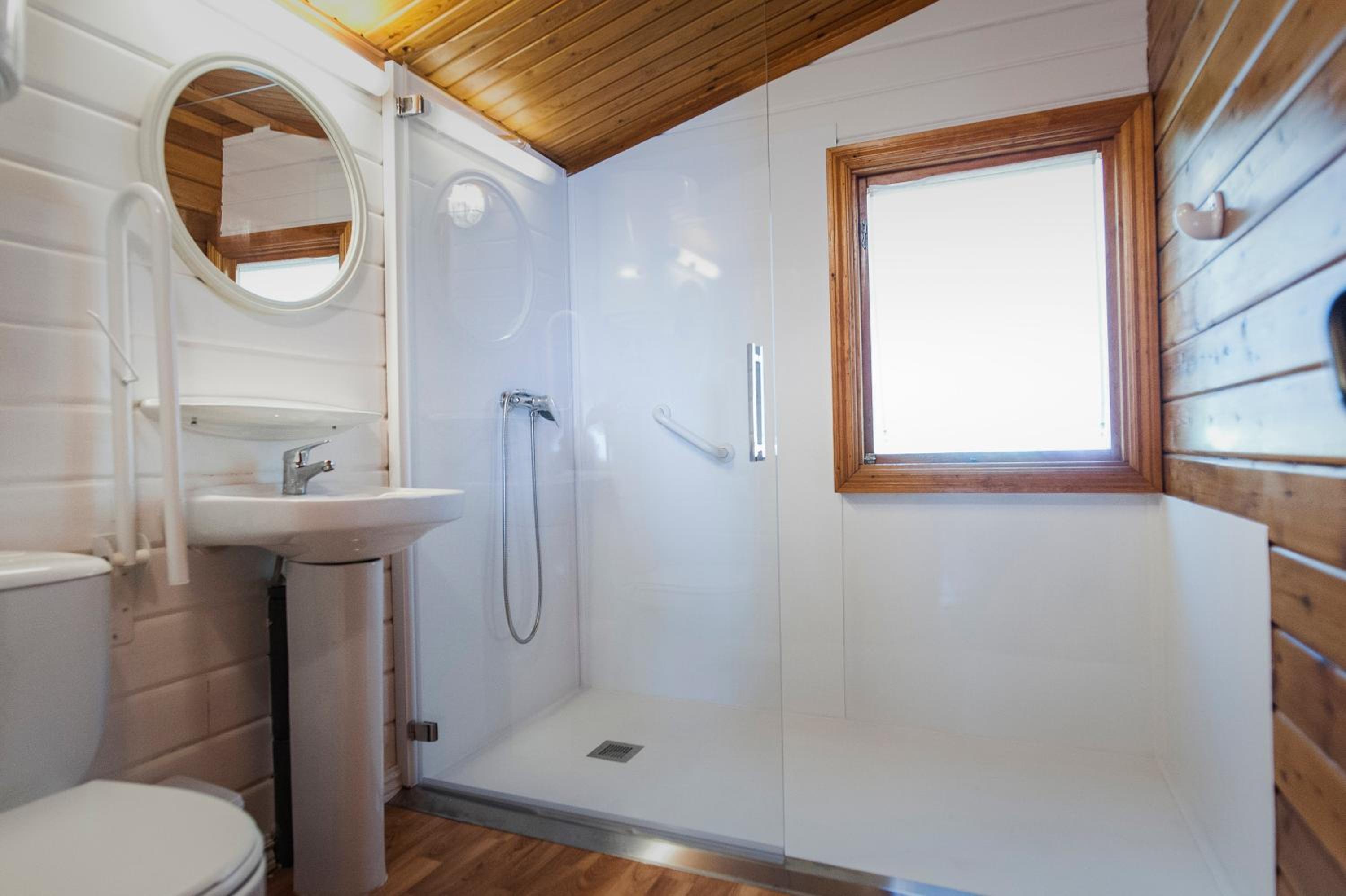Camping y Bungalow Ligüerre de Cinca,