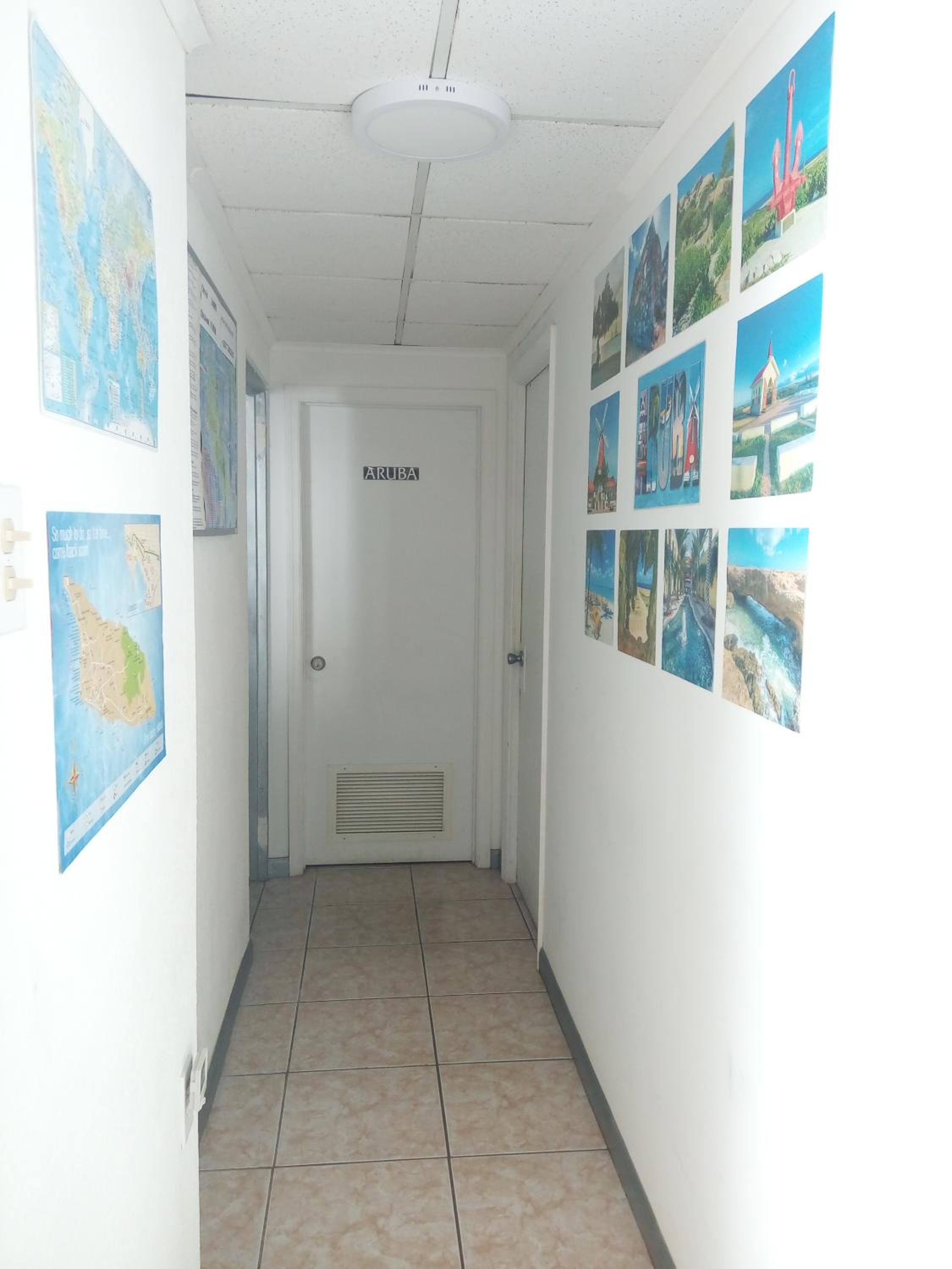 Hostel Room Aruba view 4