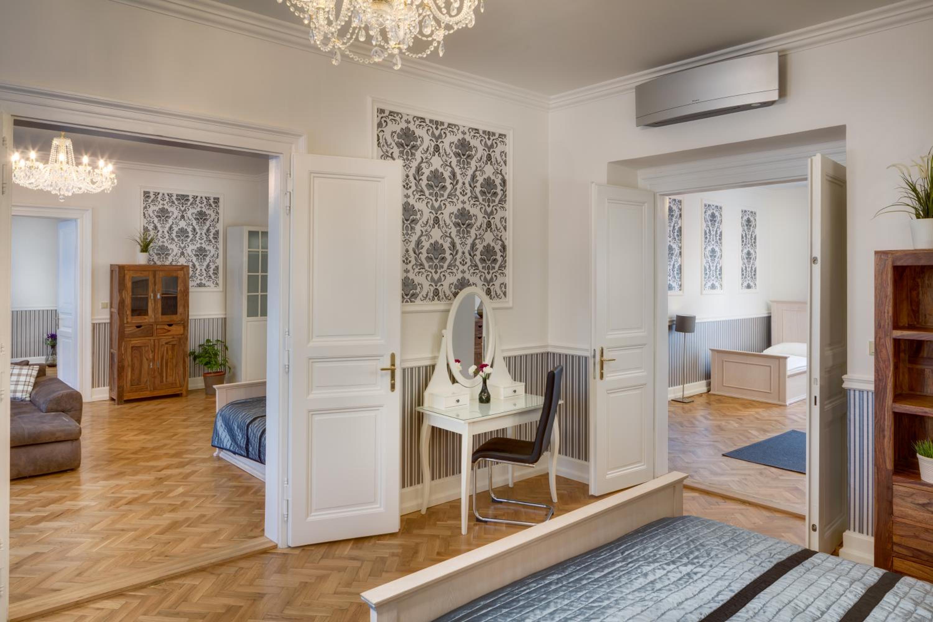 Veleslavinova - Old Town Apartment