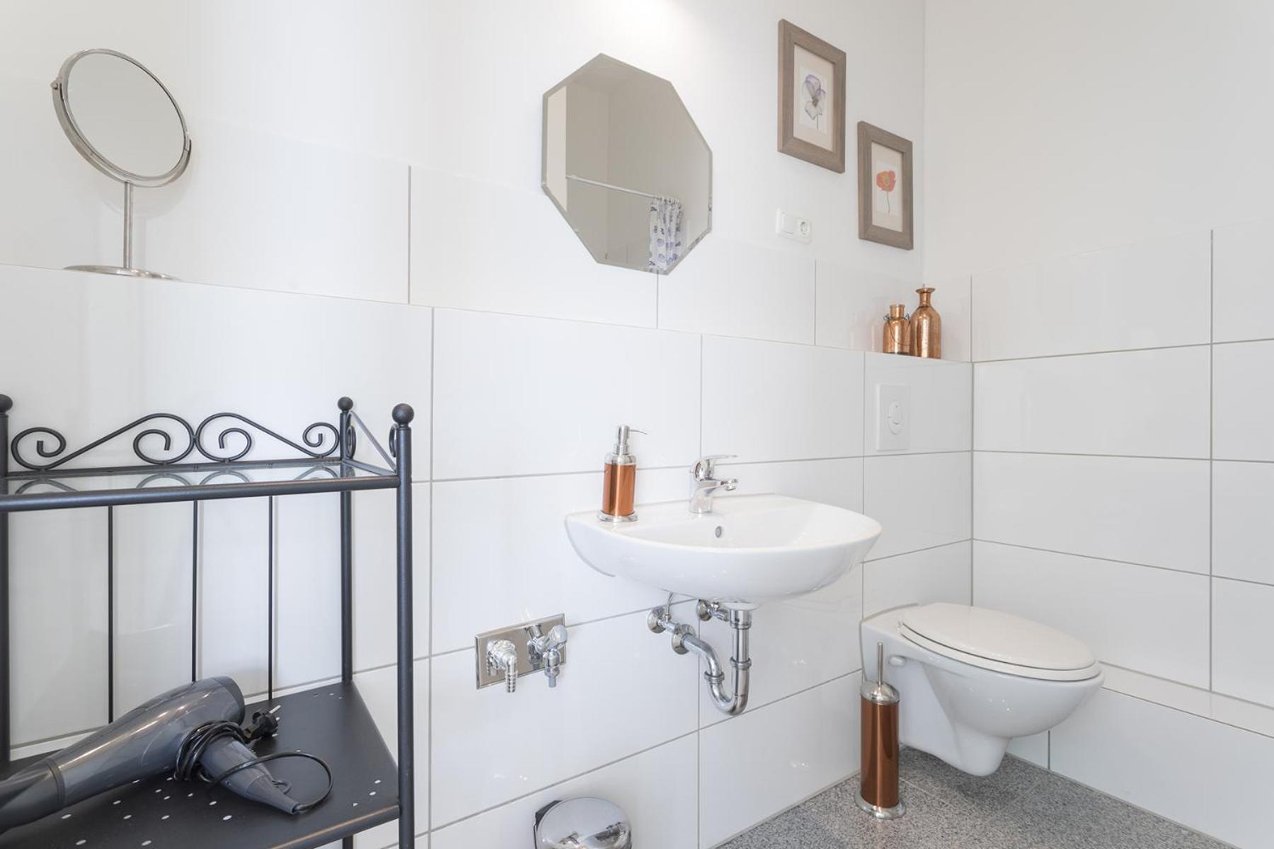 Studio Apartment Niemetzstr 51