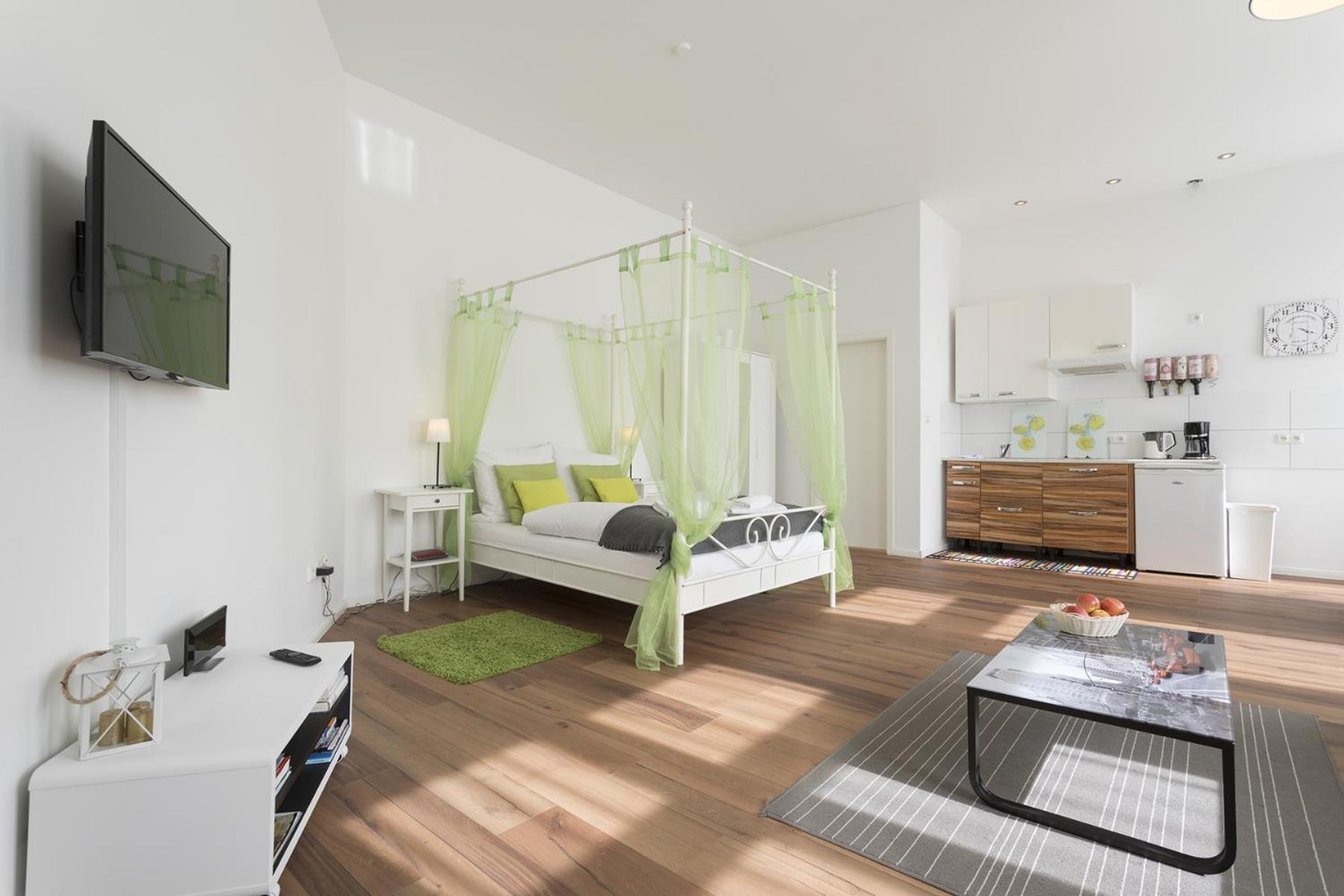 Studio Apartment Niemetzstr 51