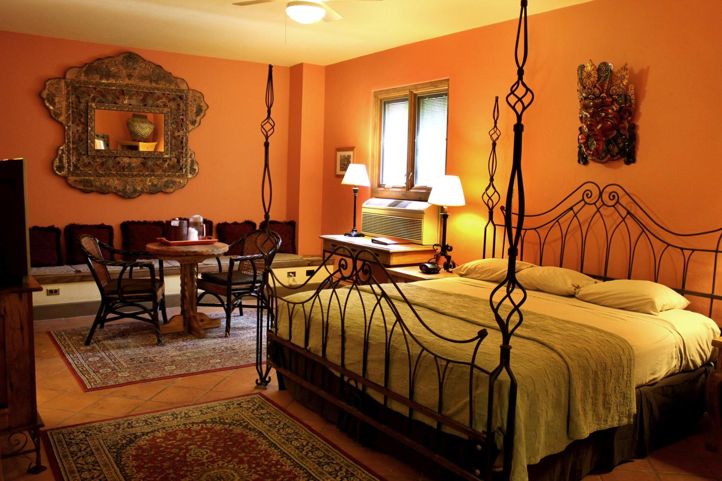 La Posada Hotel and Gardens