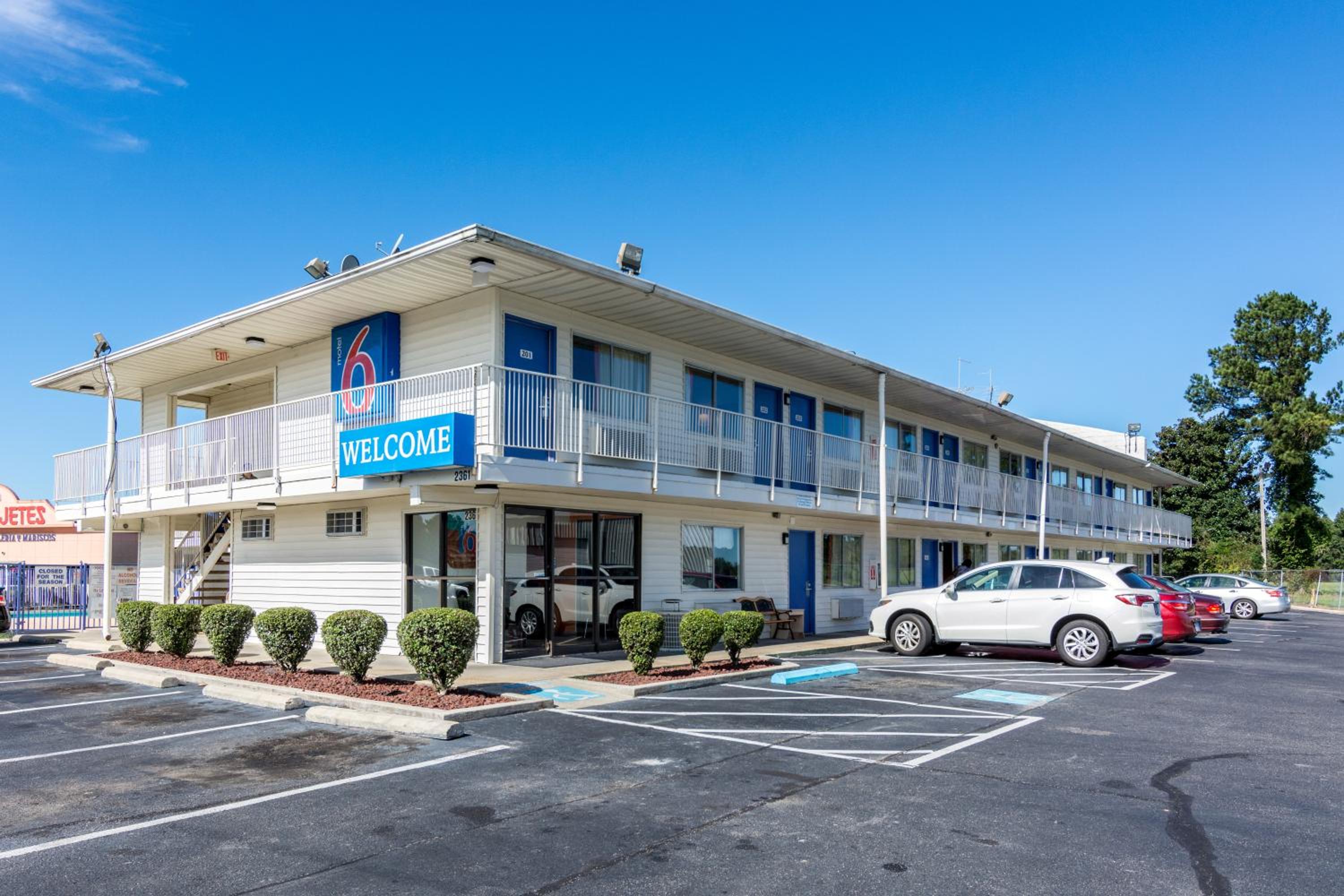 Motel 6-Lumberton, NC