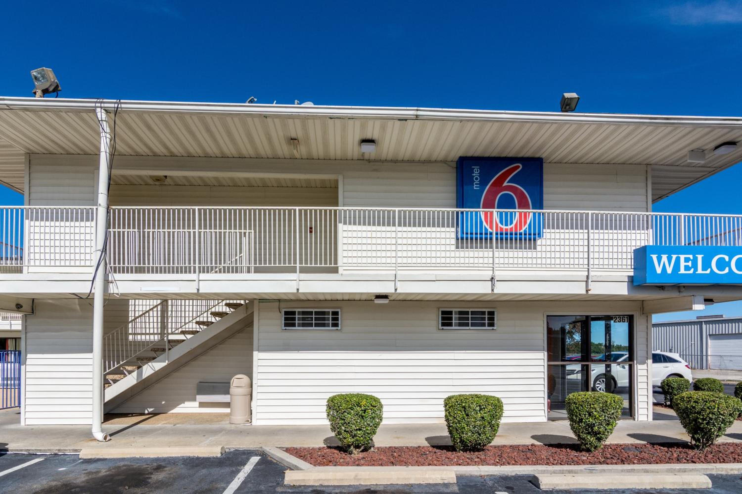 Motel 6-Lumberton, NC