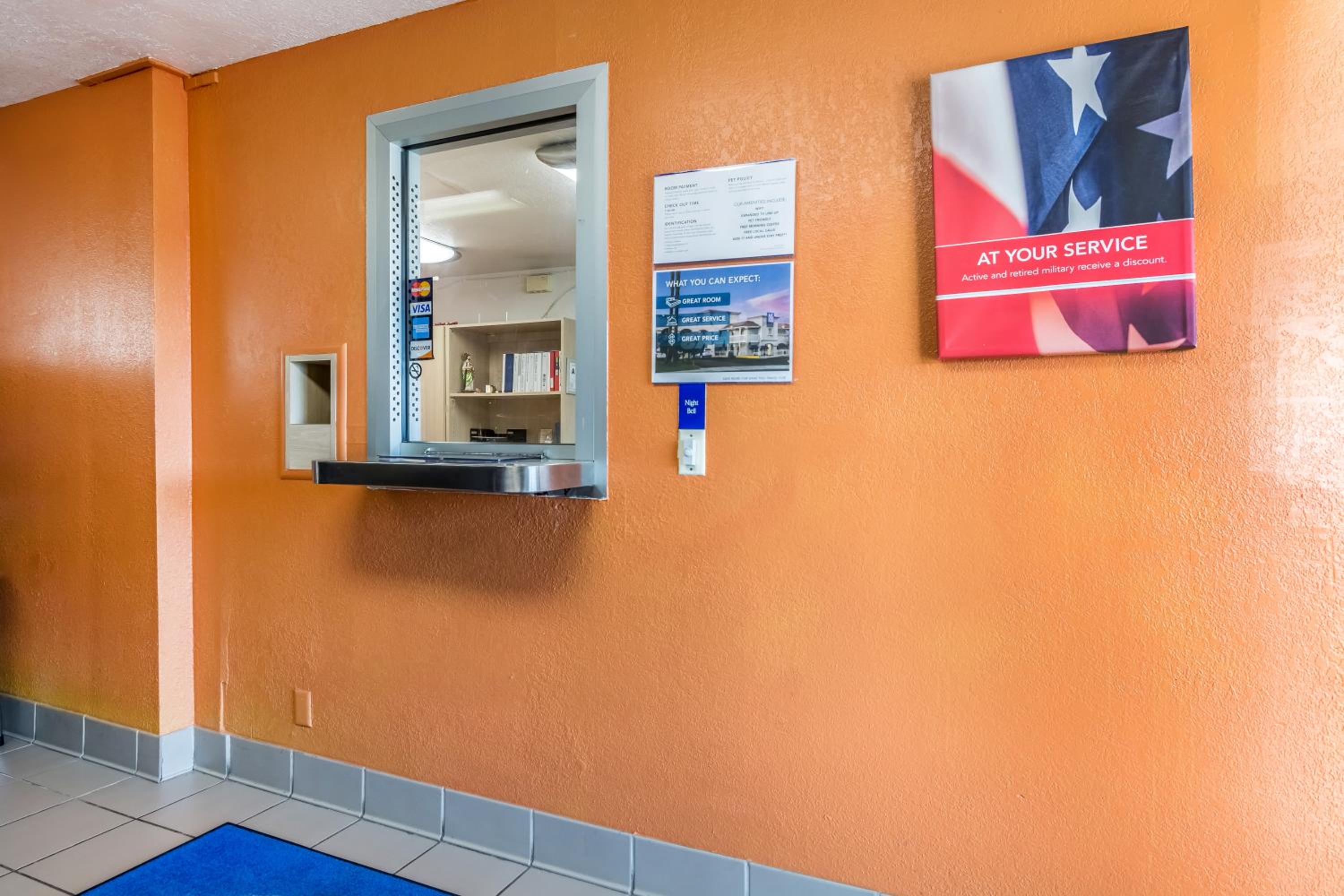Lumberton Vacations - Motel 6-Lumberton, NC - Property Image 12