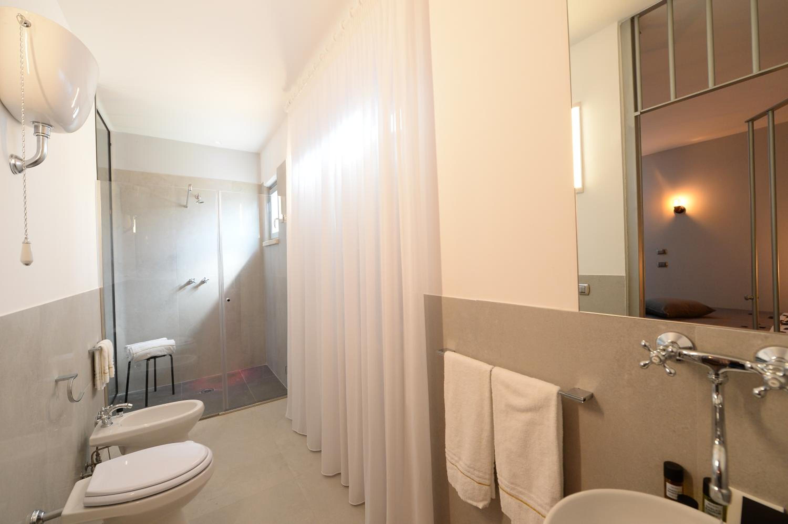 X Hotel