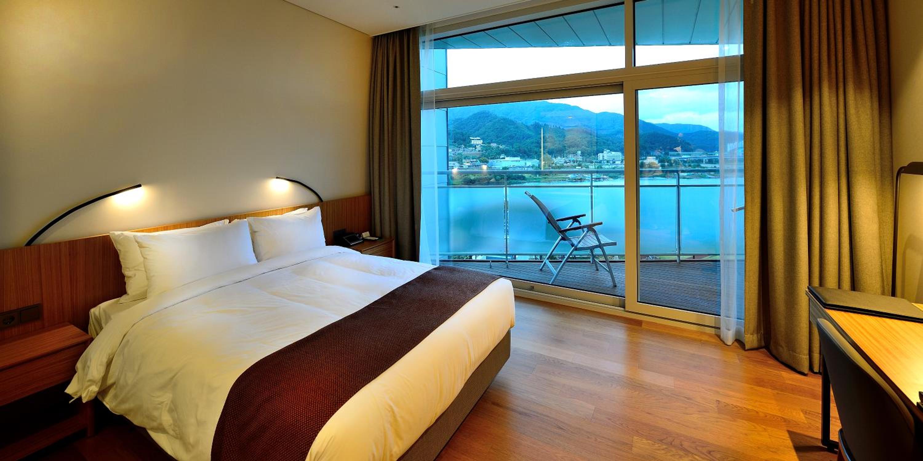 Midas Hotel & Resort