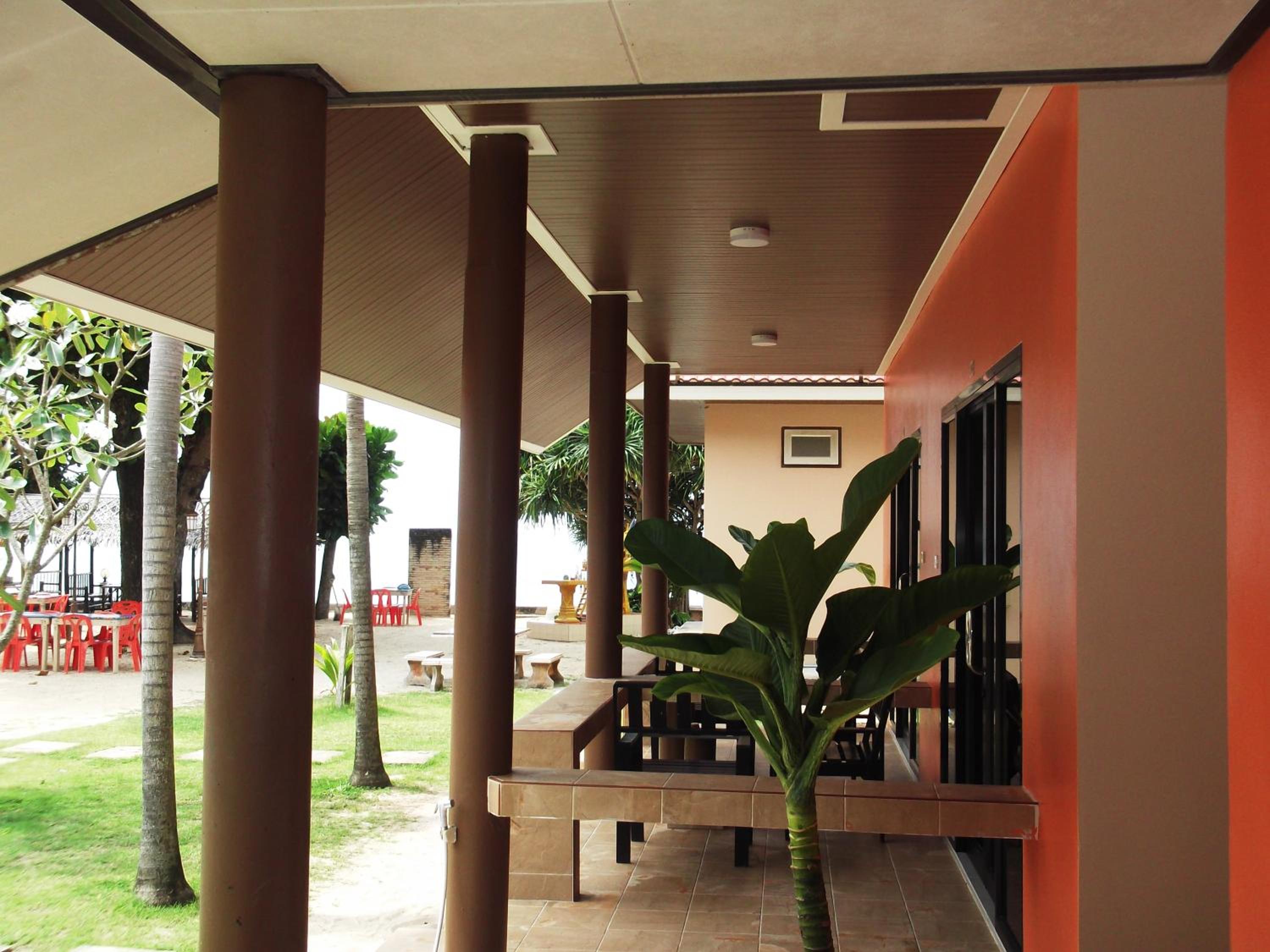 Lanta Bee Garden Bungalow SHA Extra Plus