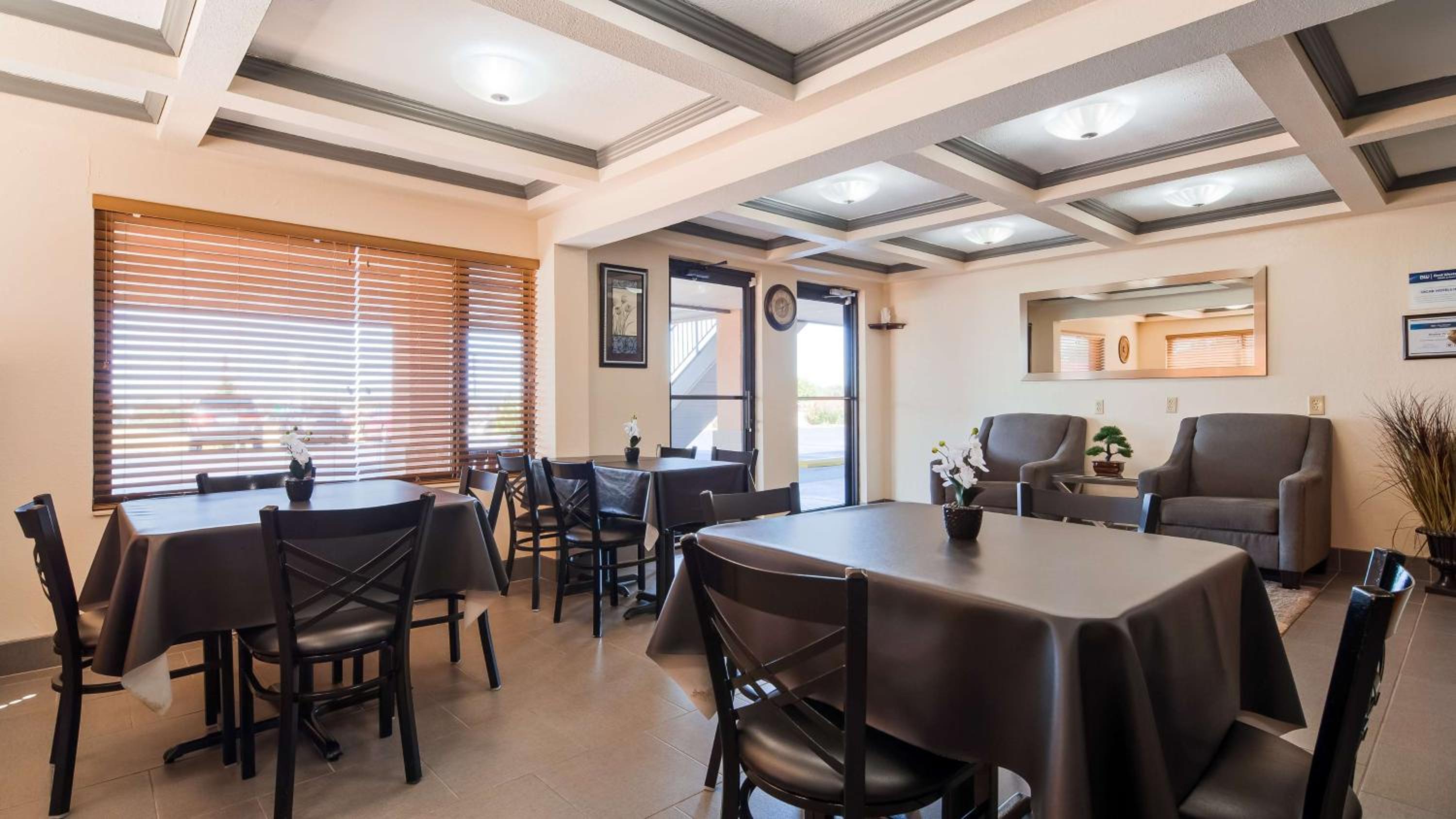Best Western Montis Inn - Property Image 8