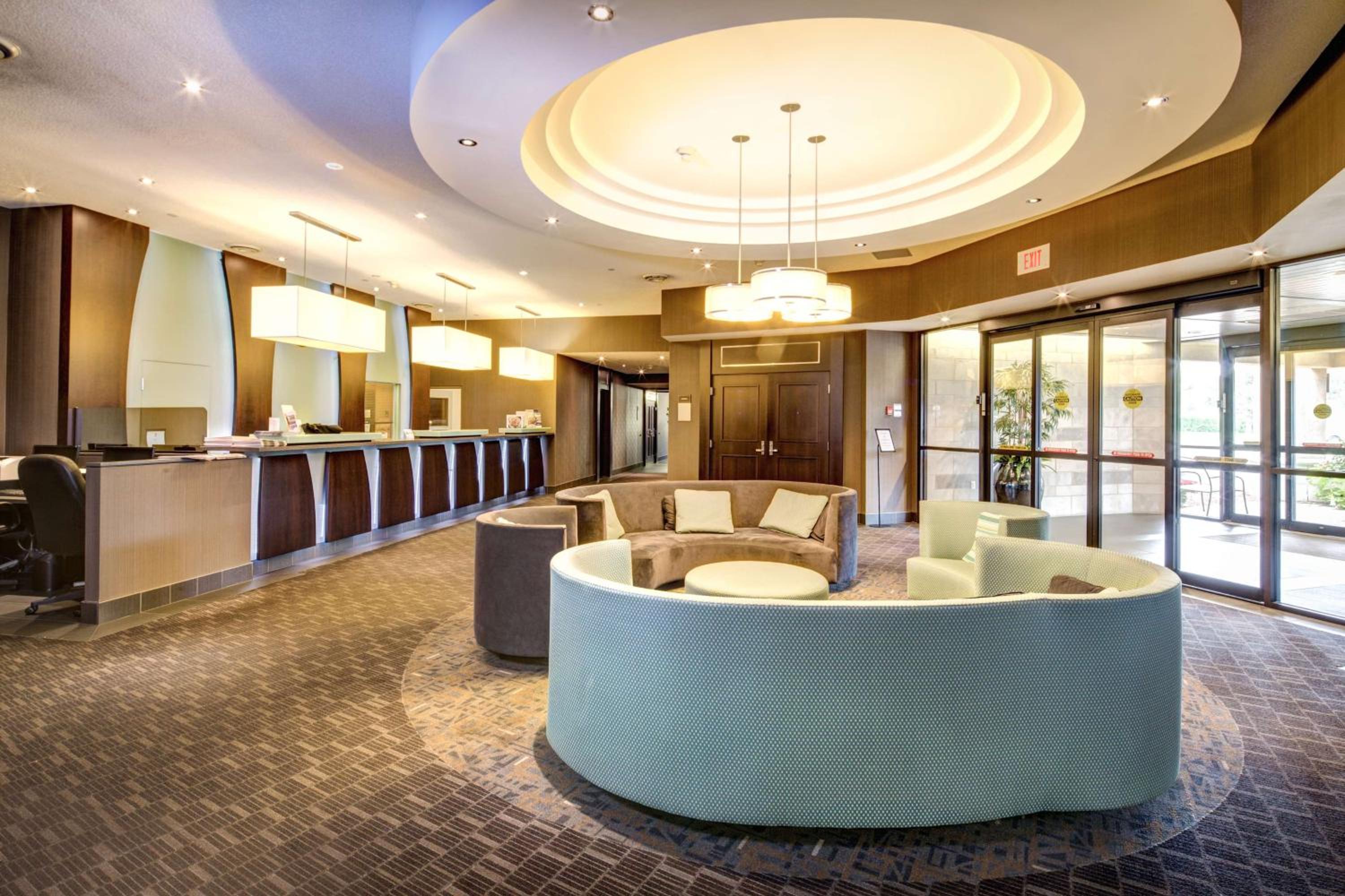 Sarnia Vacations - Best Western Plus Guildwood Inn - Property Image 2