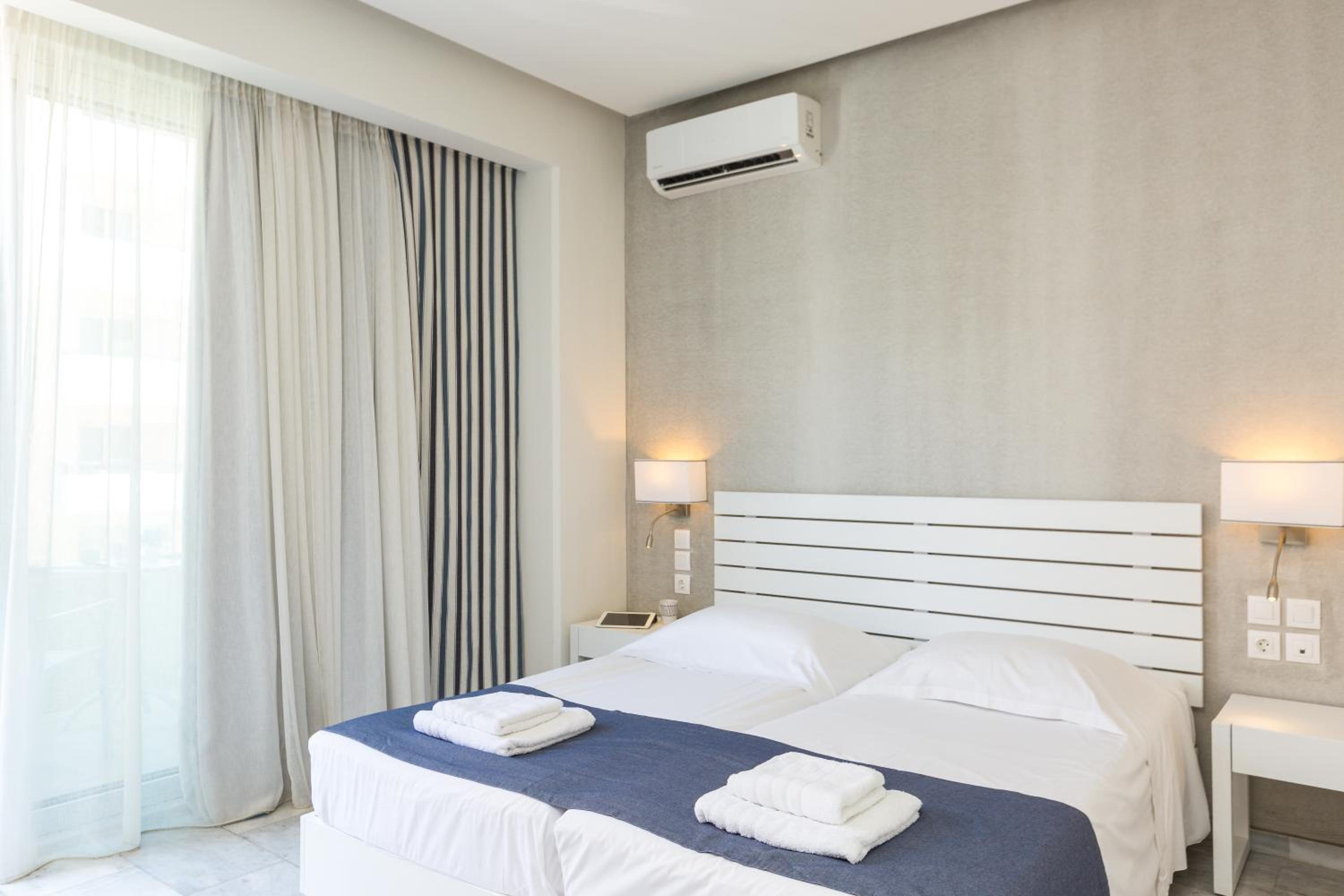 Meltemi Coast Suites