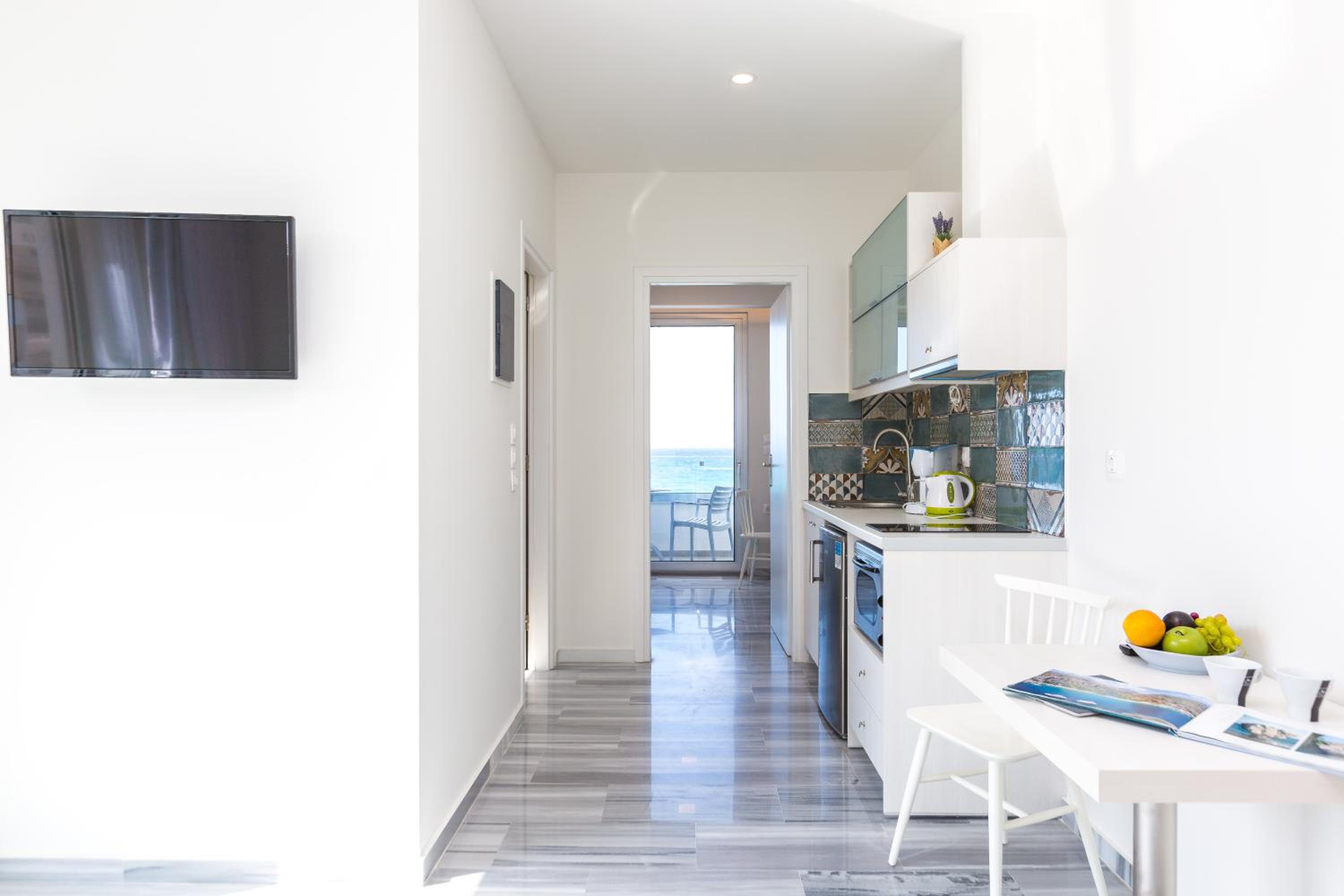 Meltemi Coast Suites