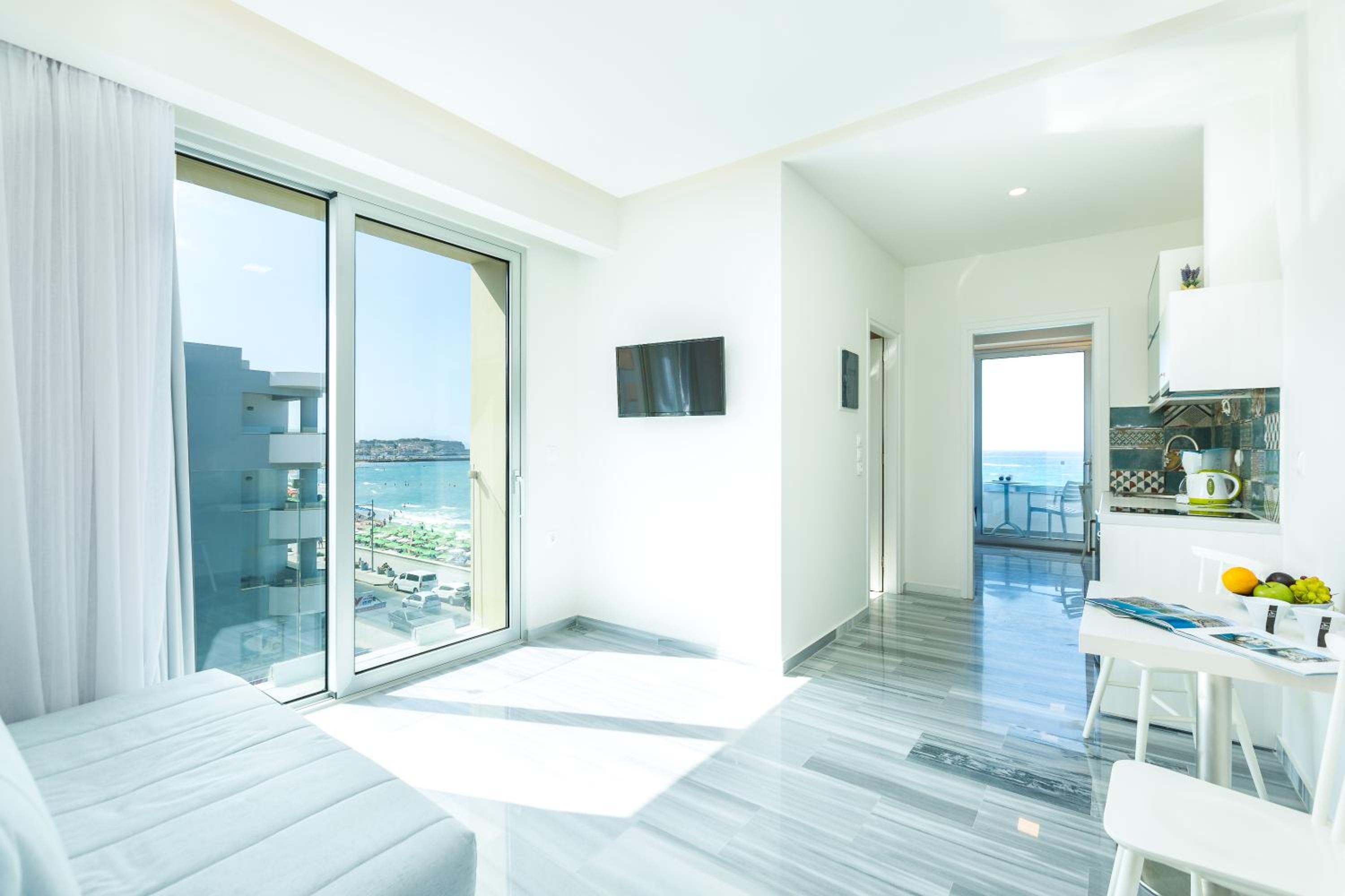 Meltemi Coast Suites